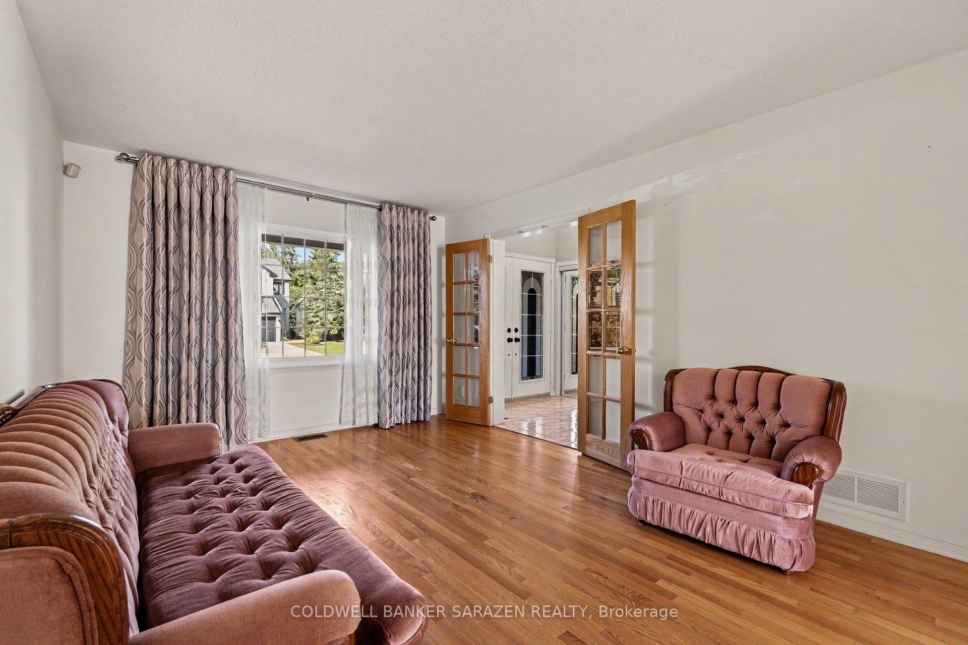 Photo 3 of 1144 Ambercrest Street, Ottawa, Carson Grove — HOMEH