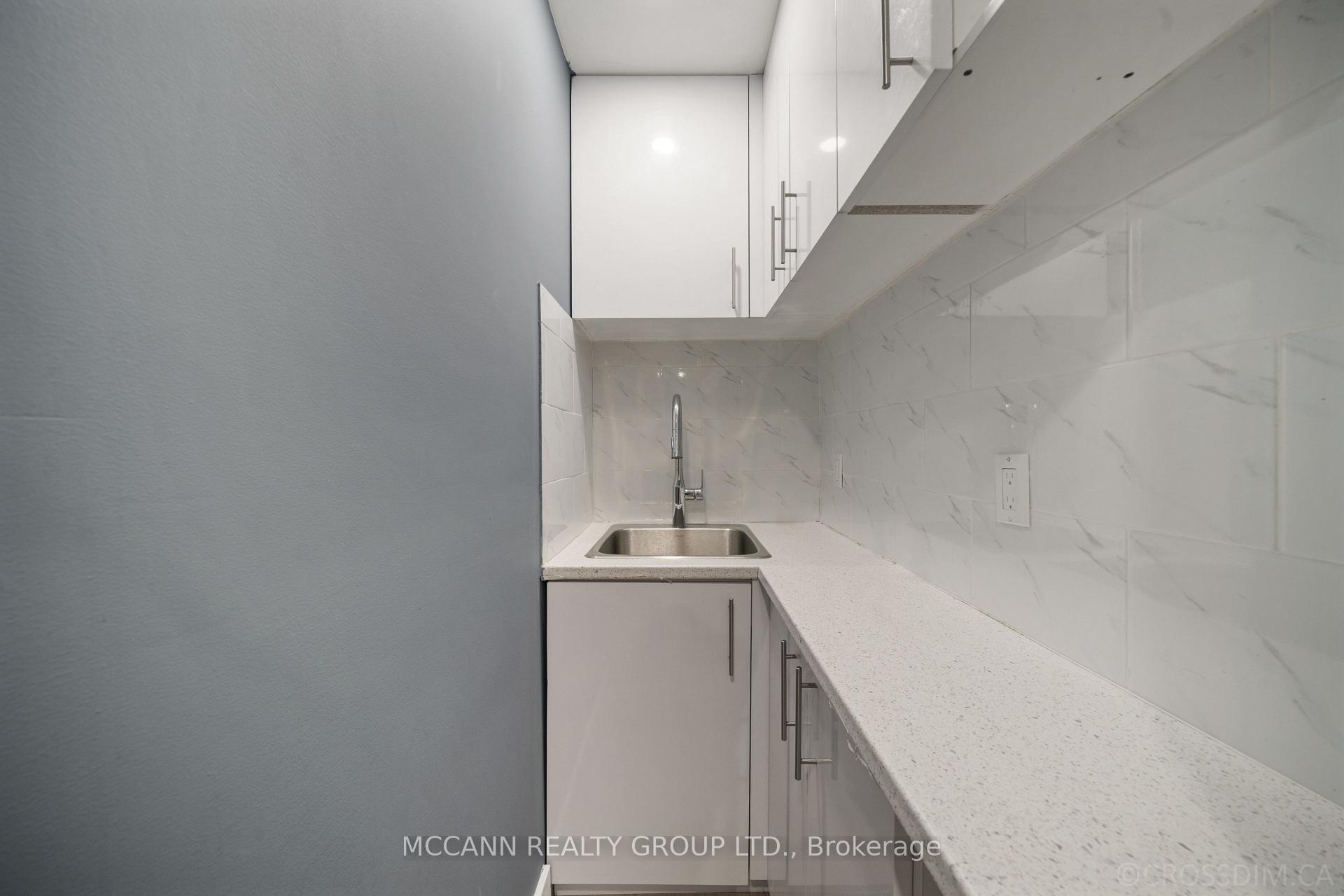Photo 20 of 17 Barlow Road, Scarborough, Woburn — HOMEH