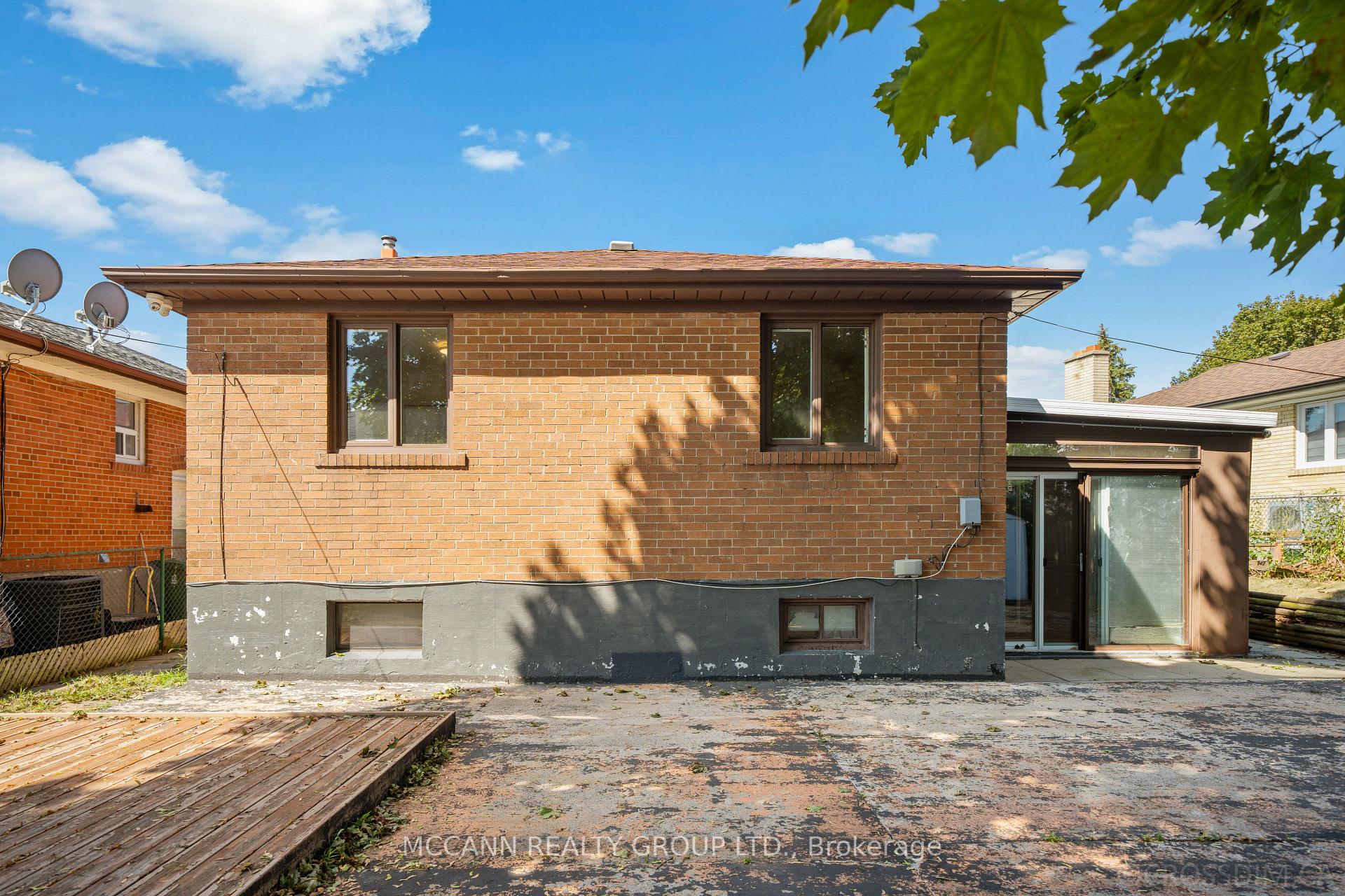 Photo 35 of 17 Barlow Road, Scarborough, Woburn — HOMEH