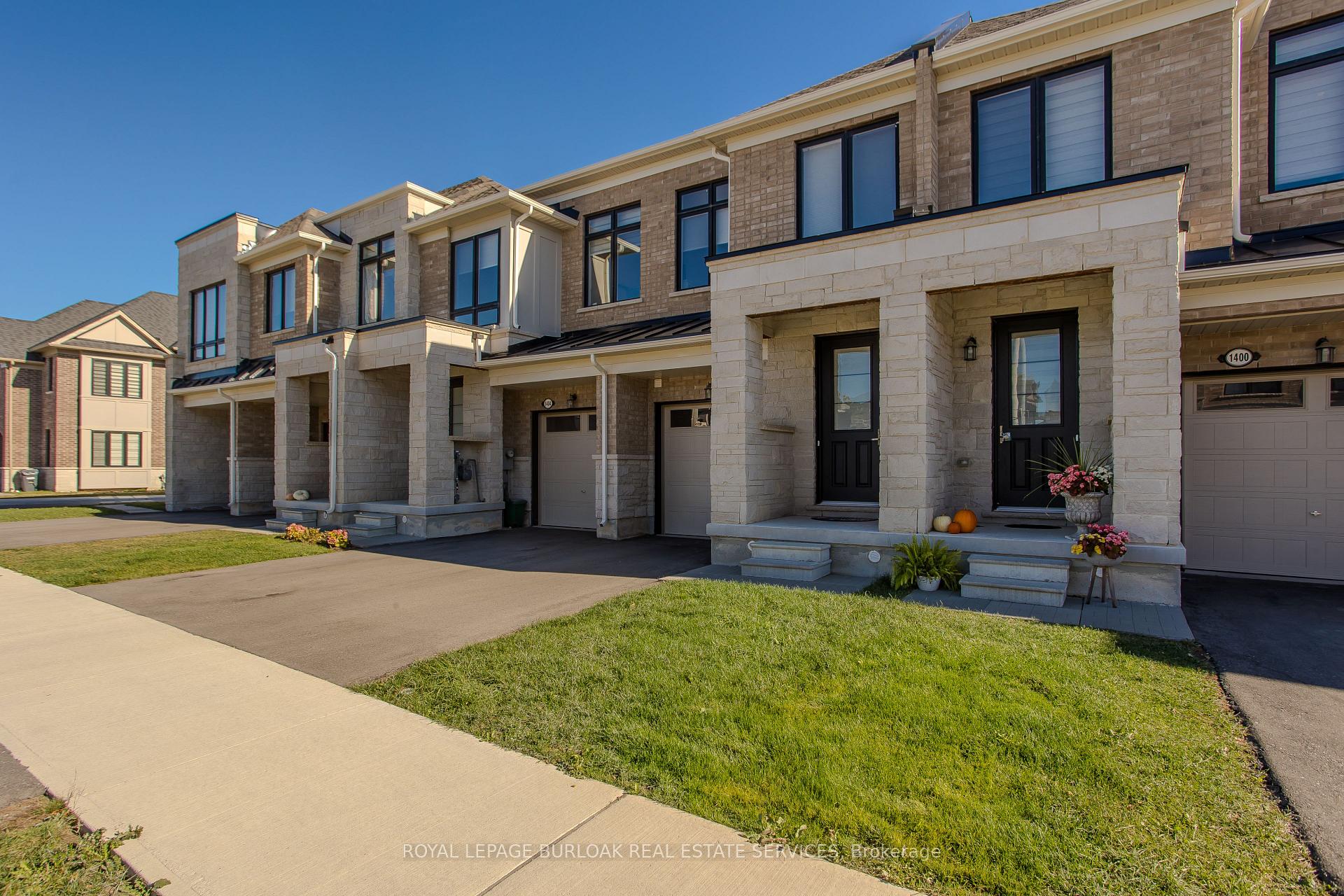 Photo 7 of 1402 Almonte Drive, Burlington, Tyandaga — HOMEH