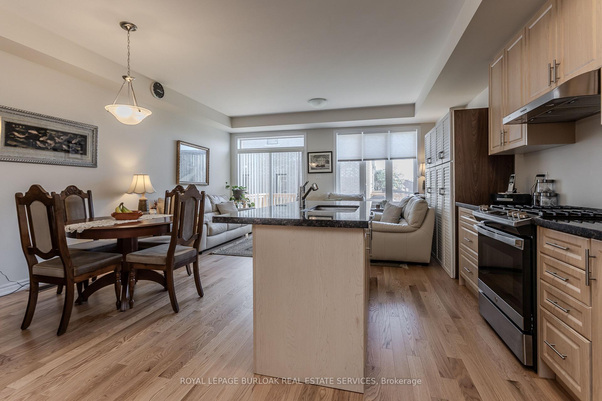 Photo 15 of 1402 Almonte Drive, Burlington, Tyandaga — HOMEH