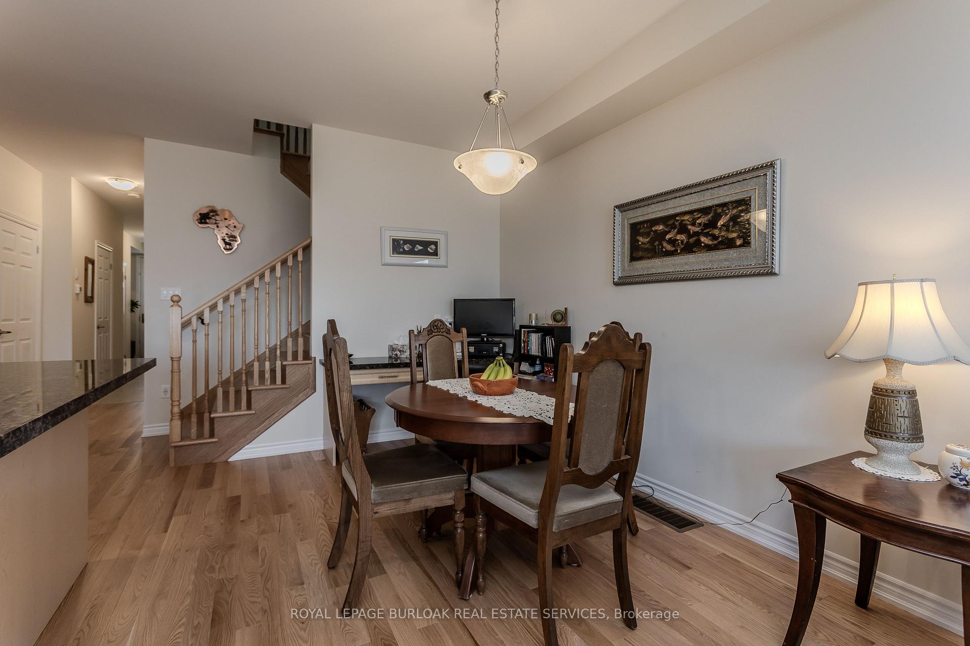 Photo 24 of 1402 Almonte Drive, Burlington, Tyandaga — HOMEH