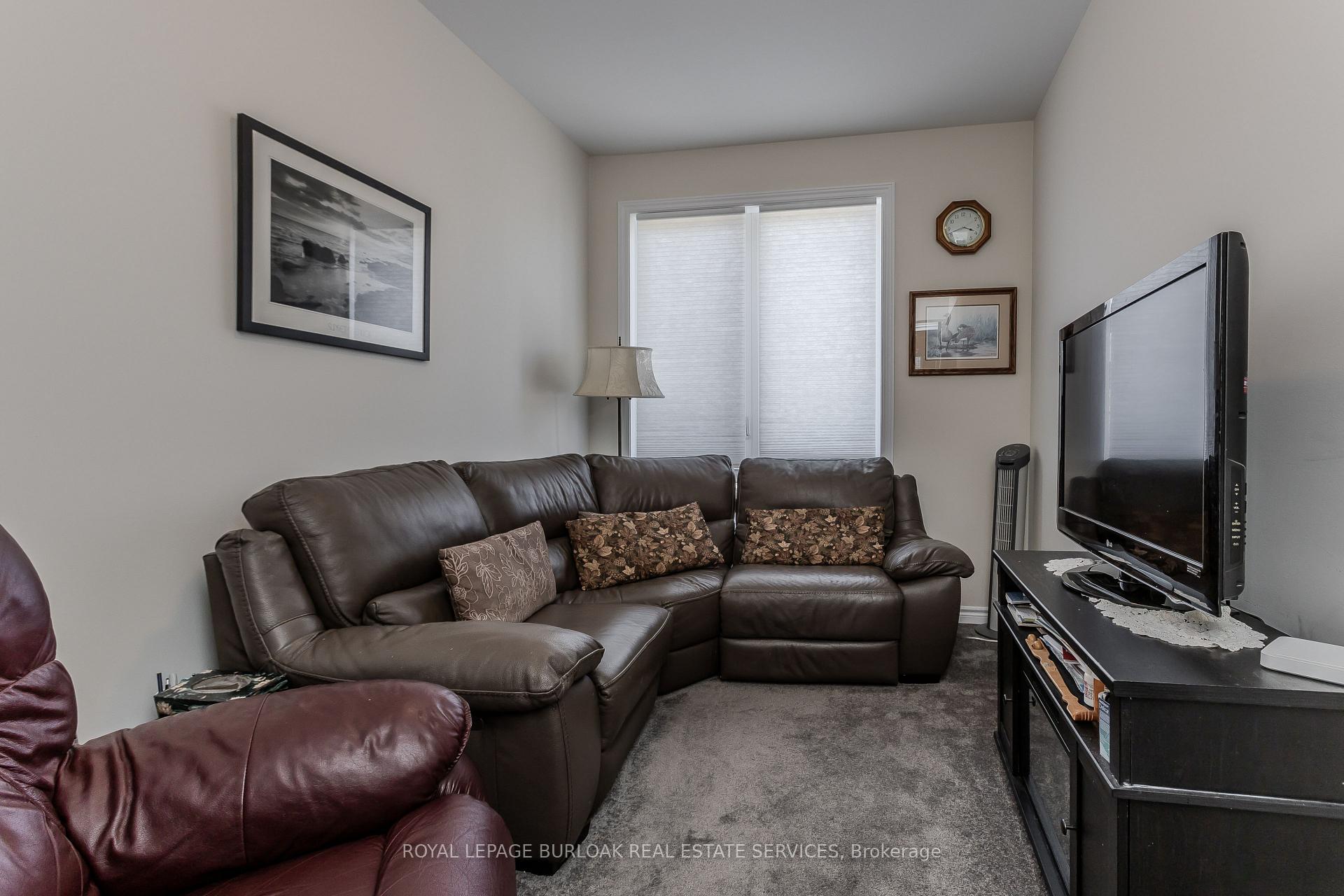 Photo 31 of 1402 Almonte Drive, Burlington, Tyandaga — HOMEH
