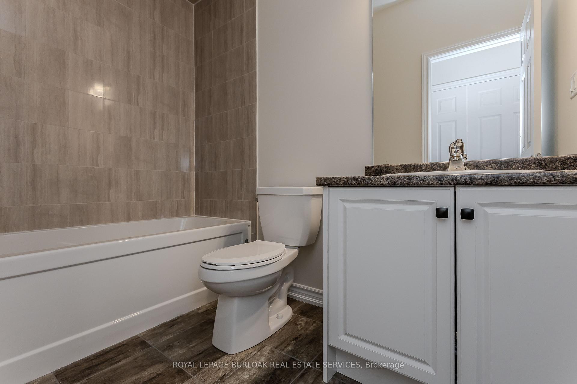 Photo 32 of 1402 Almonte Drive, Burlington, Tyandaga — HOMEH