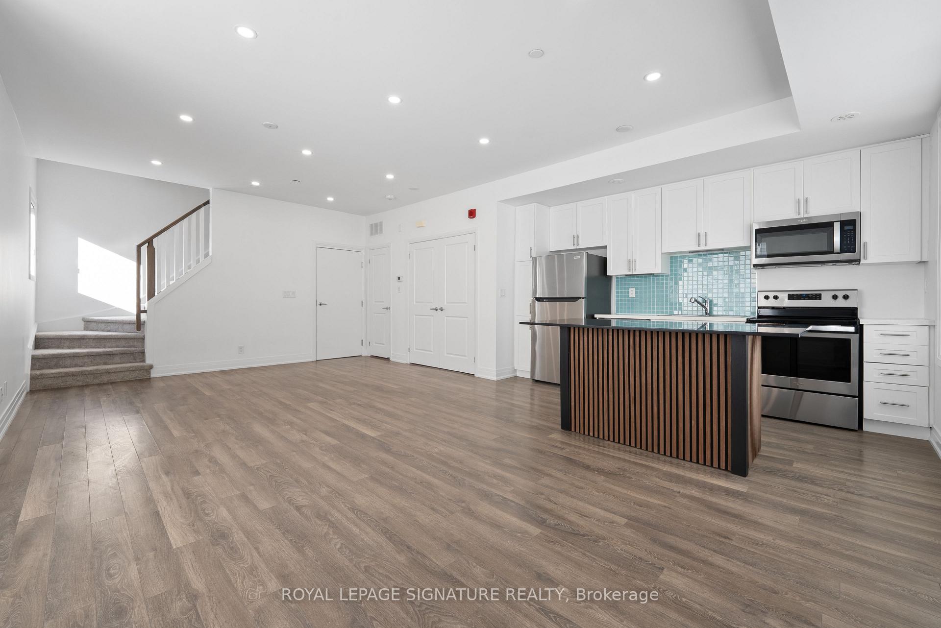 Photo 2 of Unit 19, 100 Long Branch Avenue, Etobicoke, Long Branch — HOMEH