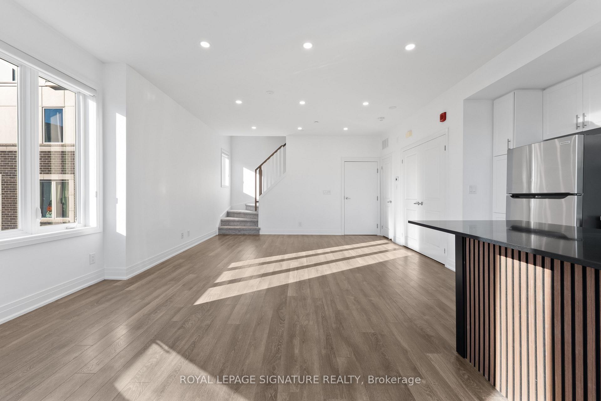 Photo 6 of Unit 19, 100 Long Branch Avenue, Etobicoke, Long Branch — HOMEH
