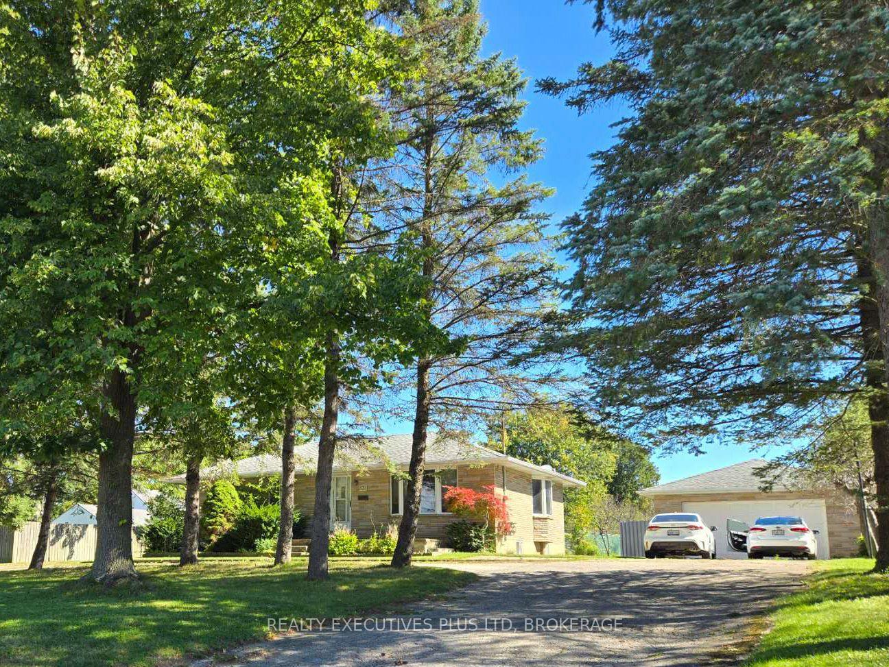 Photo 1 of 131 Fairview Avenue, St. Thomas — HOMEH