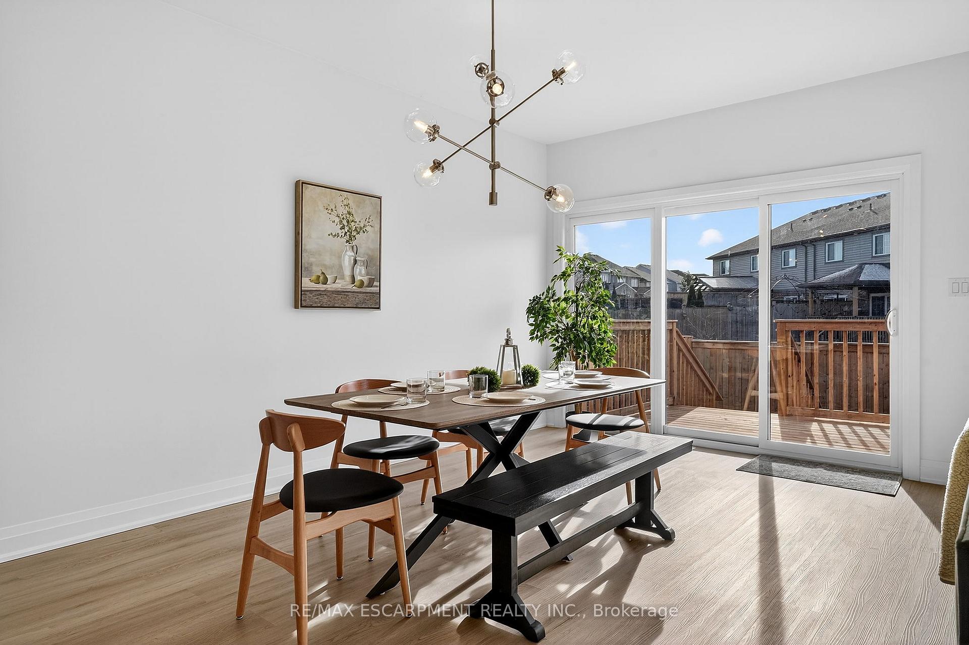 Photo 13 of 8868 Angie Drive, Niagara Falls, Forestview — HOMEH