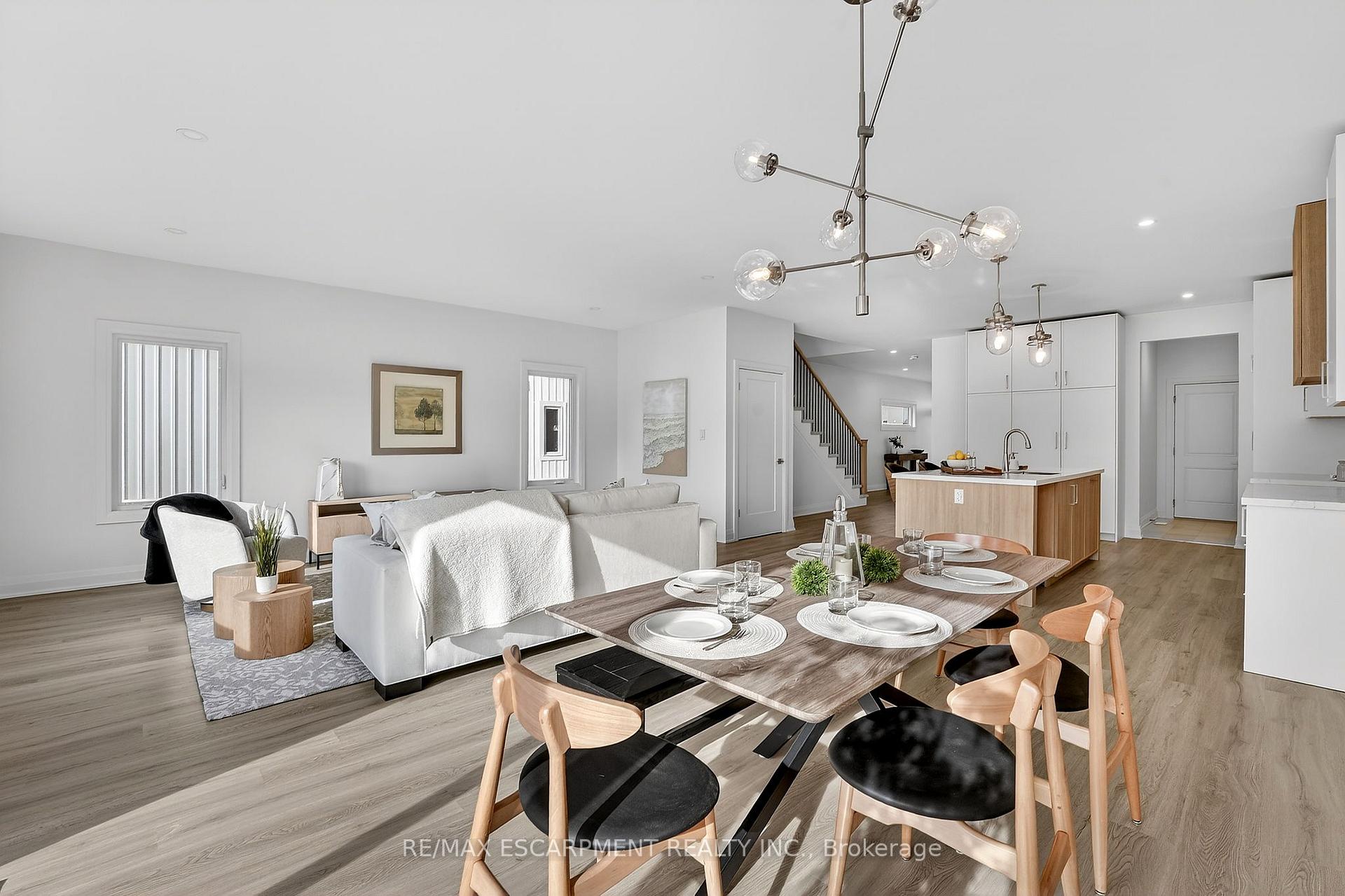 Photo 14 of 8868 Angie Drive, Niagara Falls, Forestview — HOMEH