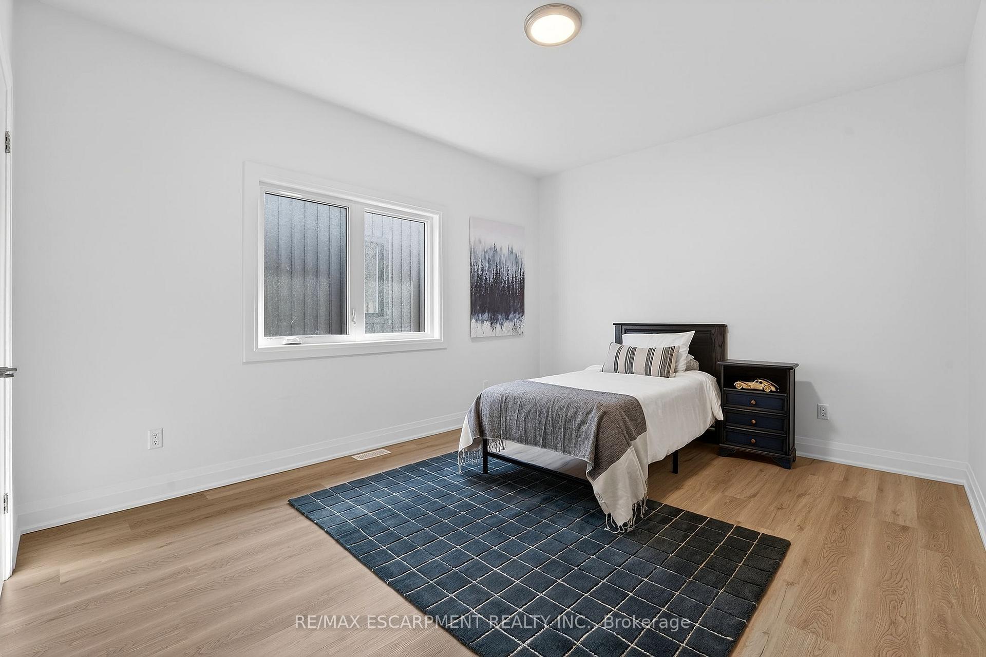 Photo 28 of 8868 Angie Drive, Niagara Falls, Forestview — HOMEH