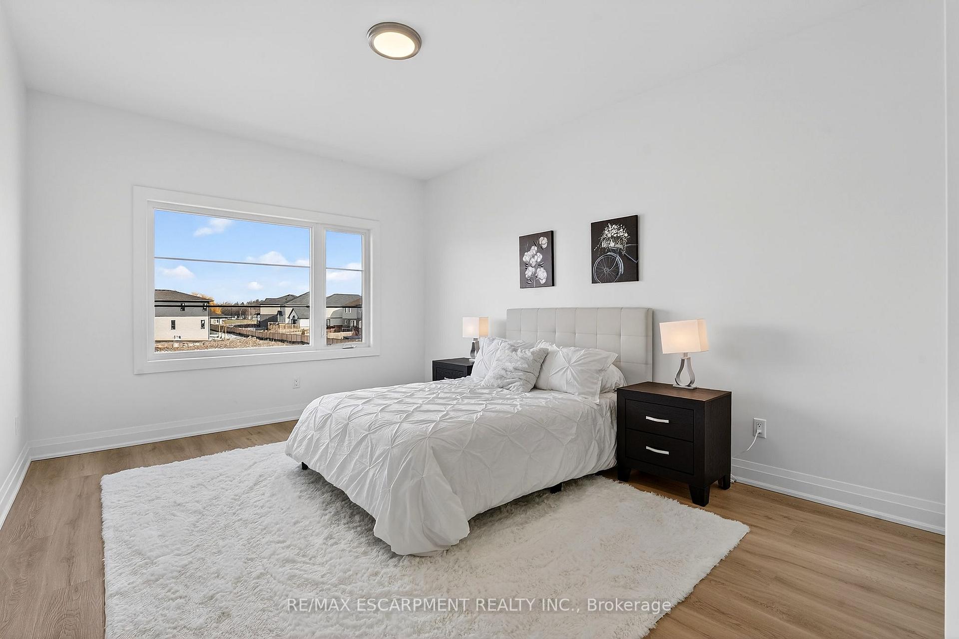 Photo 32 of 8868 Angie Drive, Niagara Falls, Forestview — HOMEH