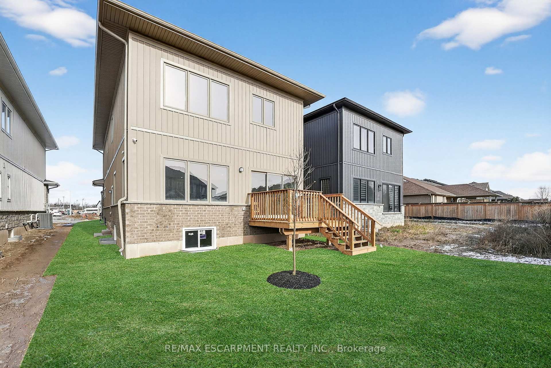Photo 37 of 8868 Angie Drive, Niagara Falls, Forestview — HOMEH