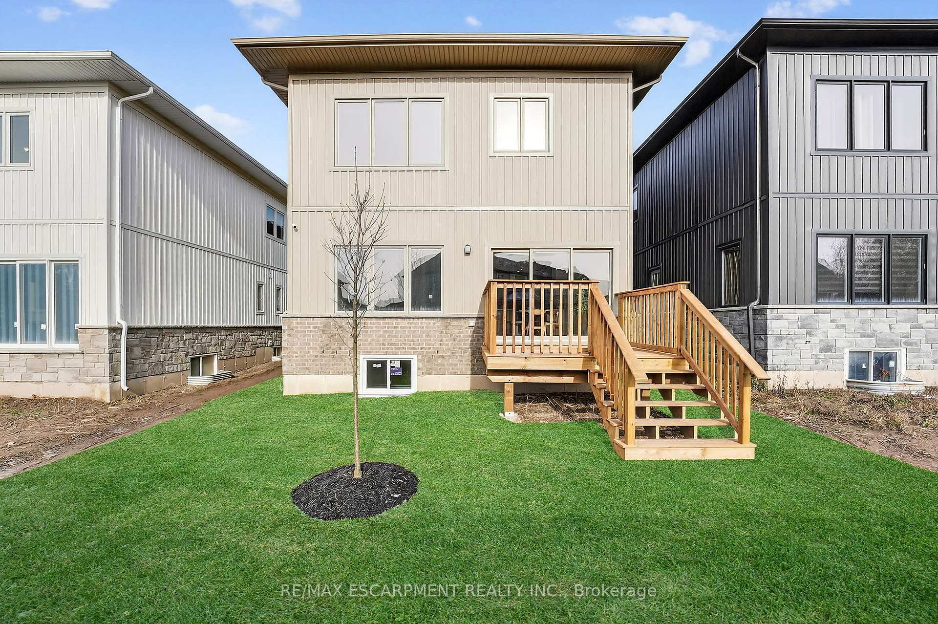 Photo 38 of 8868 Angie Drive, Niagara Falls, Forestview — HOMEH