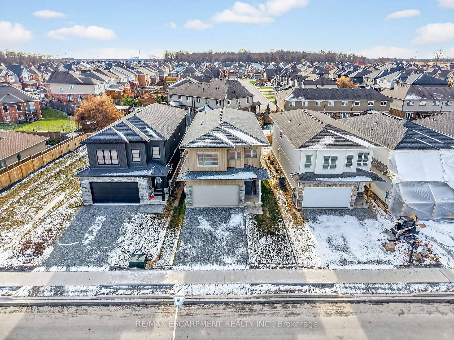 Photo 40 of 8868 Angie Drive, Niagara Falls, Forestview — HOMEH