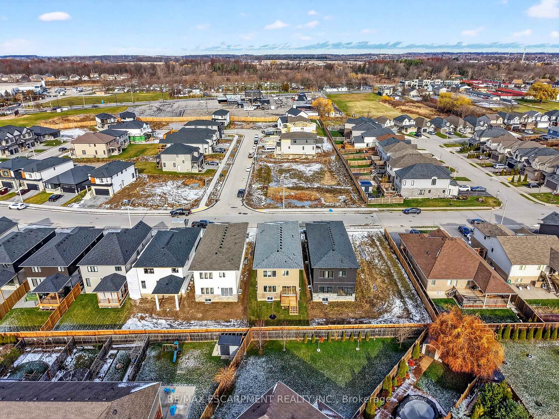 Photo 42 of 8868 Angie Drive, Niagara Falls, Forestview — HOMEH
