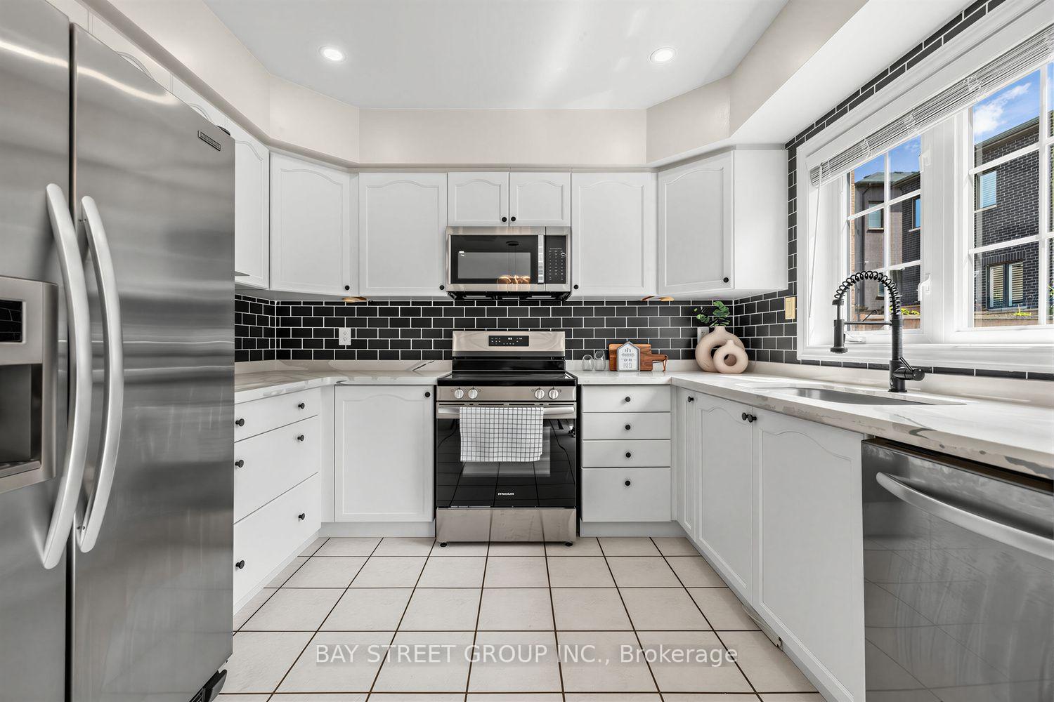 Photo 17 of 37 Mynden Way, Newmarket, Woodland Hill — HOMEH