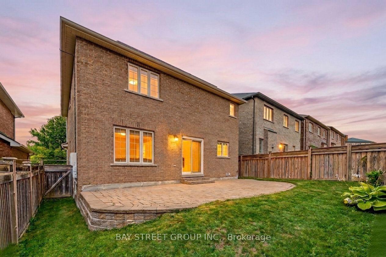 Photo 35 of 37 Mynden Way, Newmarket, Woodland Hill — HOMEH