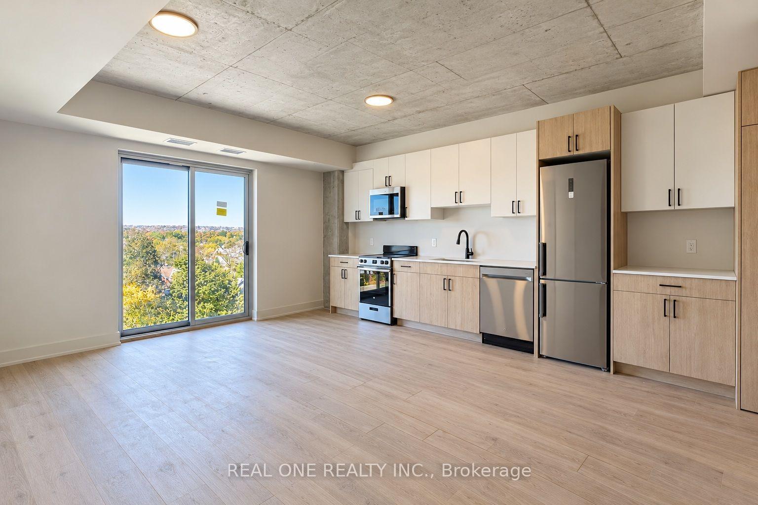 Photo 13 of Unit 604, 810 King Street W, Hamilton, Westdale — HOMEH