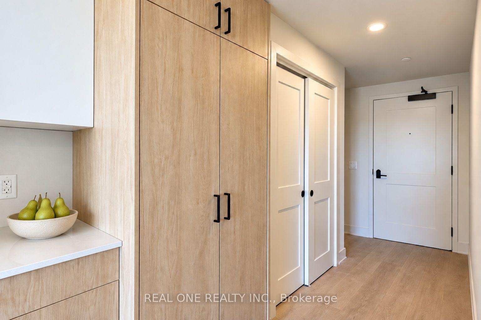 Photo 26 of Unit 604, 810 King Street W, Hamilton, Westdale — HOMEH