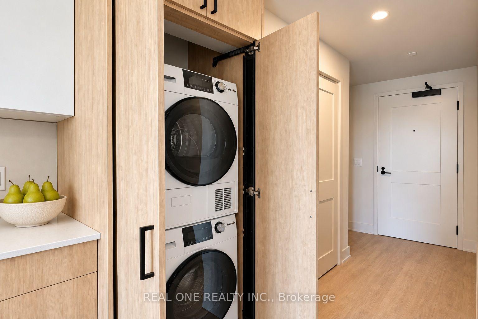 Photo 27 of Unit 604, 810 King Street W, Hamilton, Westdale — HOMEH