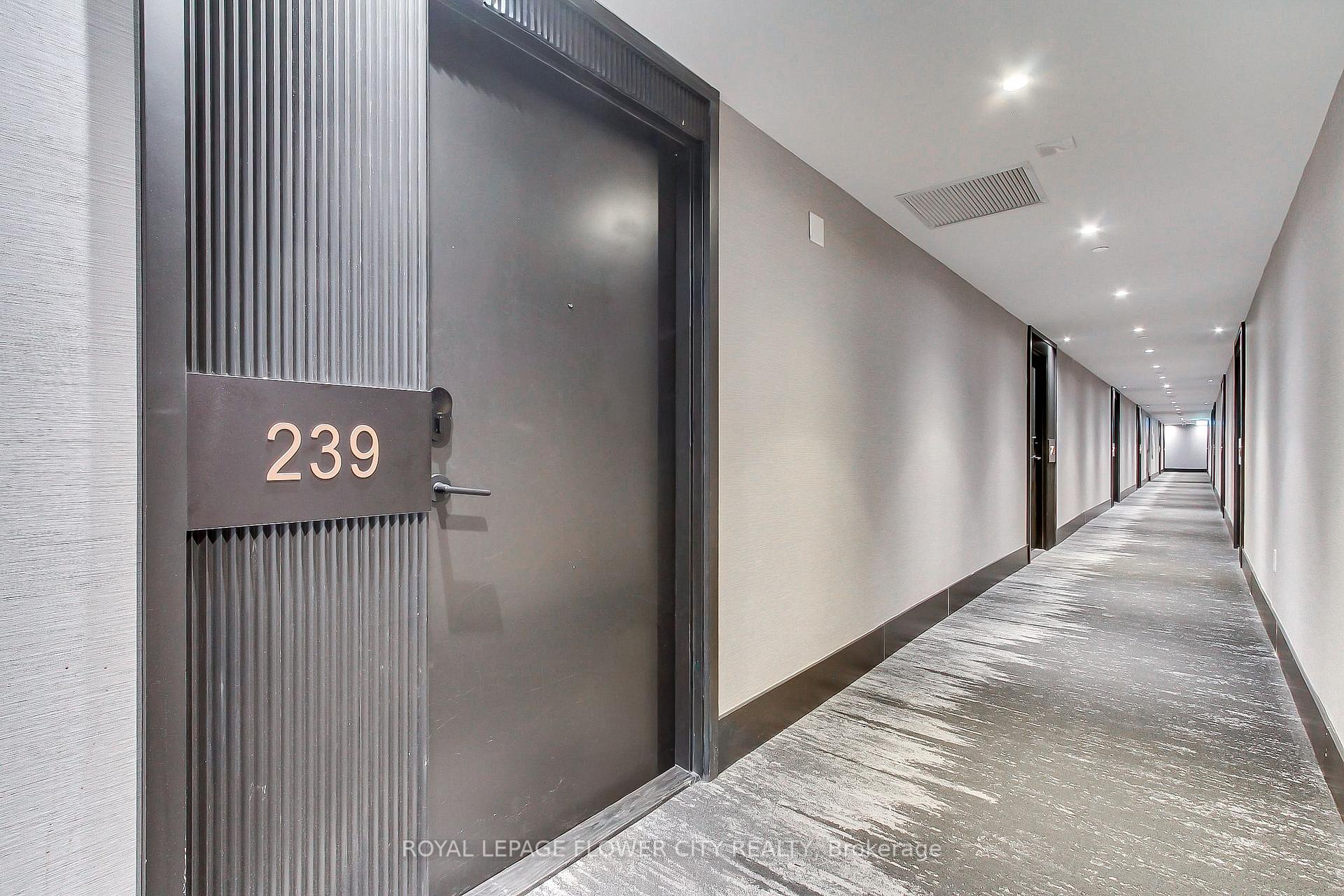 Photo 8 of Unit 239, 2450 Old Bronte Road, Oakville, Westmount — HOMEH
