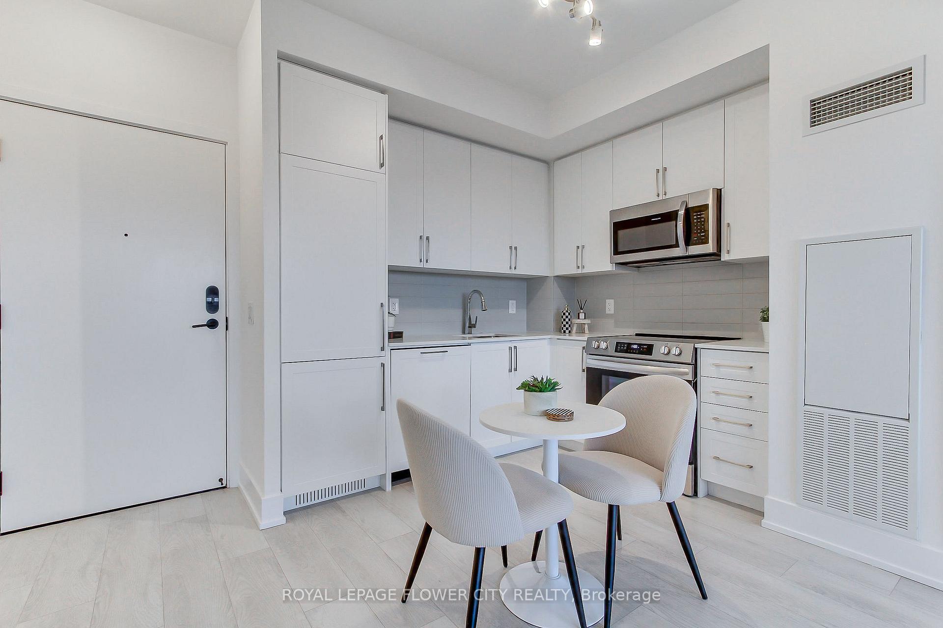 Photo 10 of Unit 239, 2450 Old Bronte Road, Oakville, Westmount — HOMEH