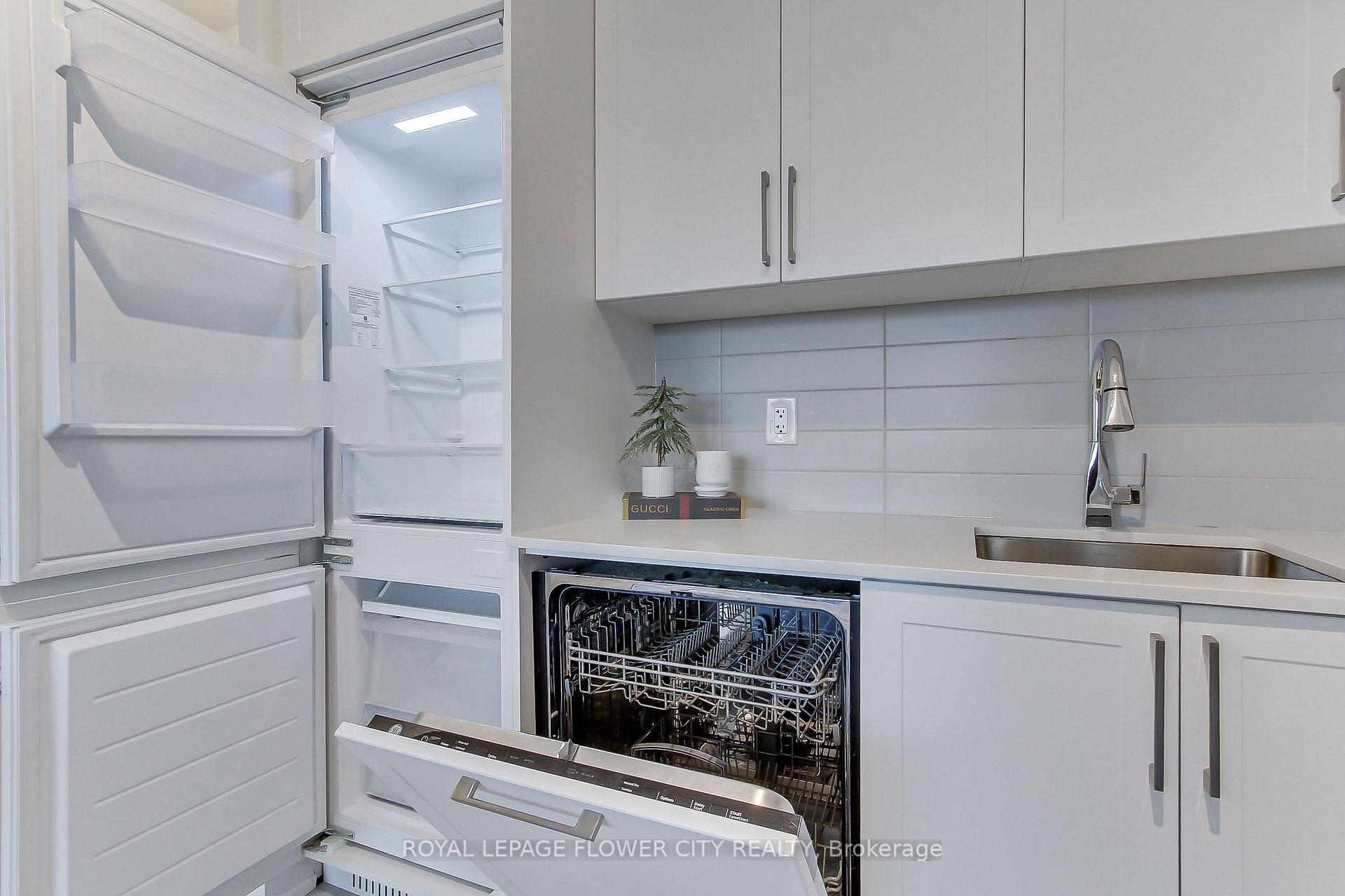 Photo 14 of Unit 239, 2450 Old Bronte Road, Oakville, Westmount — HOMEH