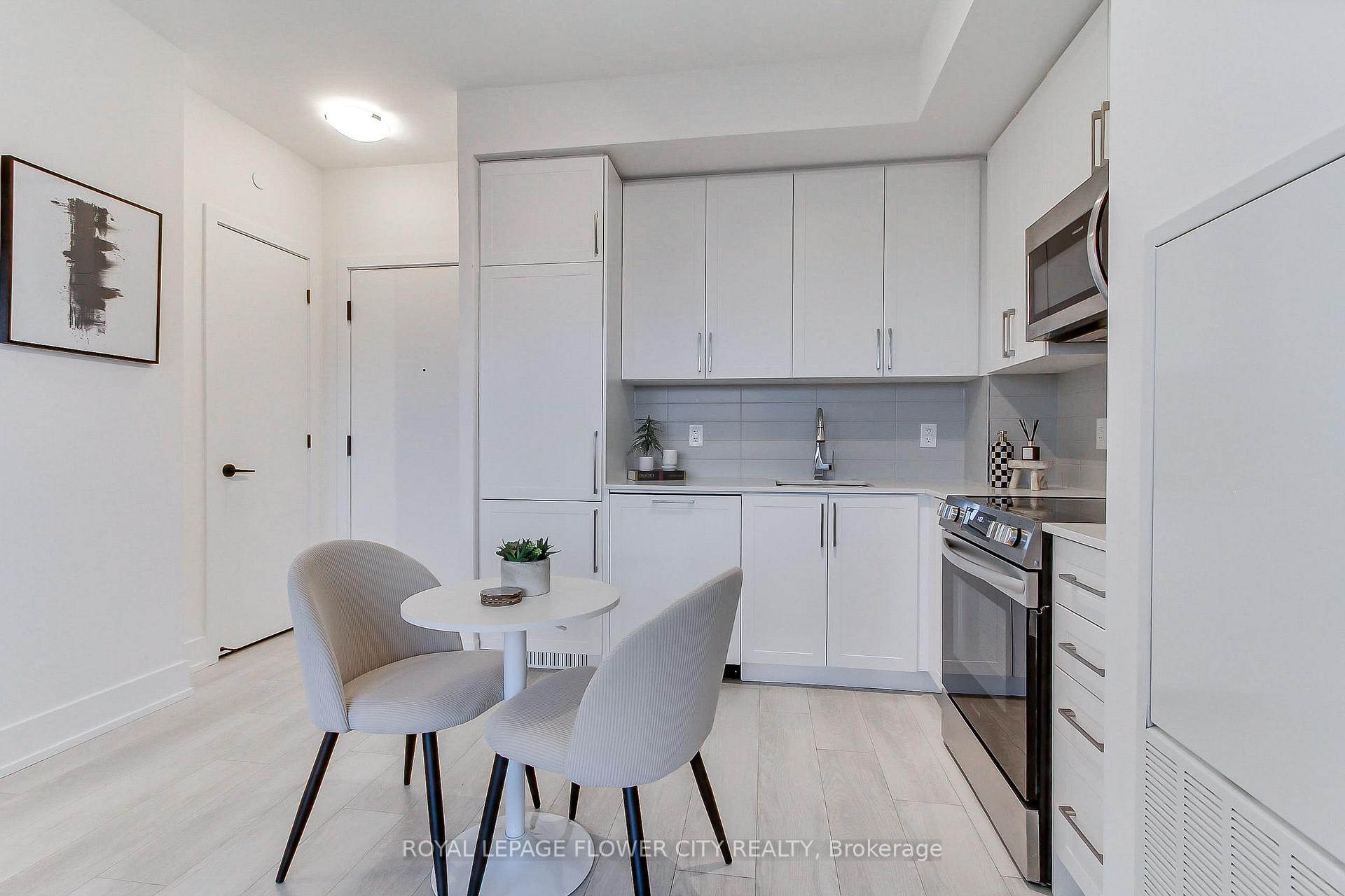 Photo 17 of Unit 239, 2450 Old Bronte Road, Oakville, Westmount — HOMEH