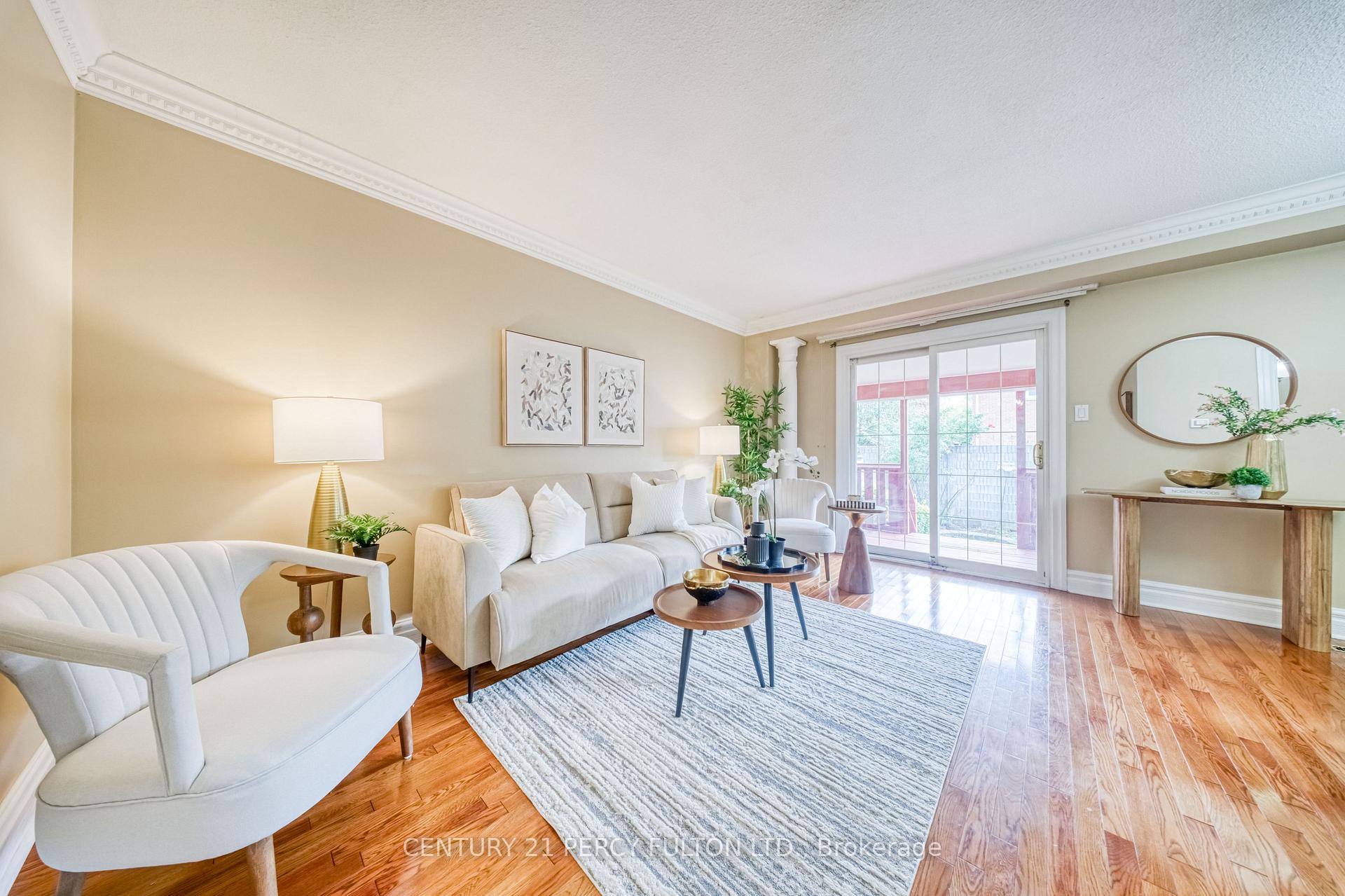 Photo 6 of 109 Swinton Crescent, Vaughan, Lakeview Estates — HOMEH