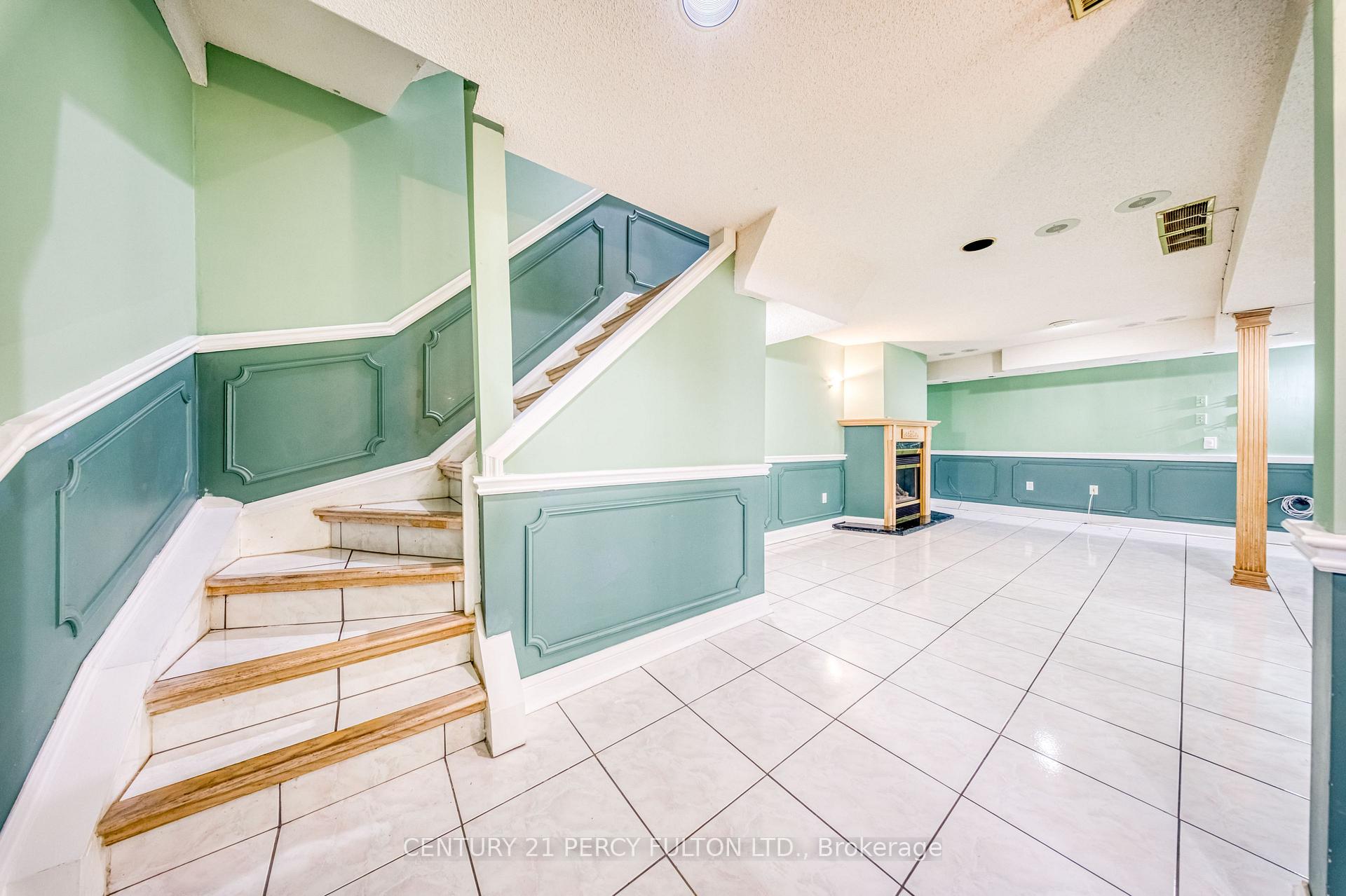 Photo 26 of 109 Swinton Crescent, Vaughan, Lakeview Estates — HOMEH