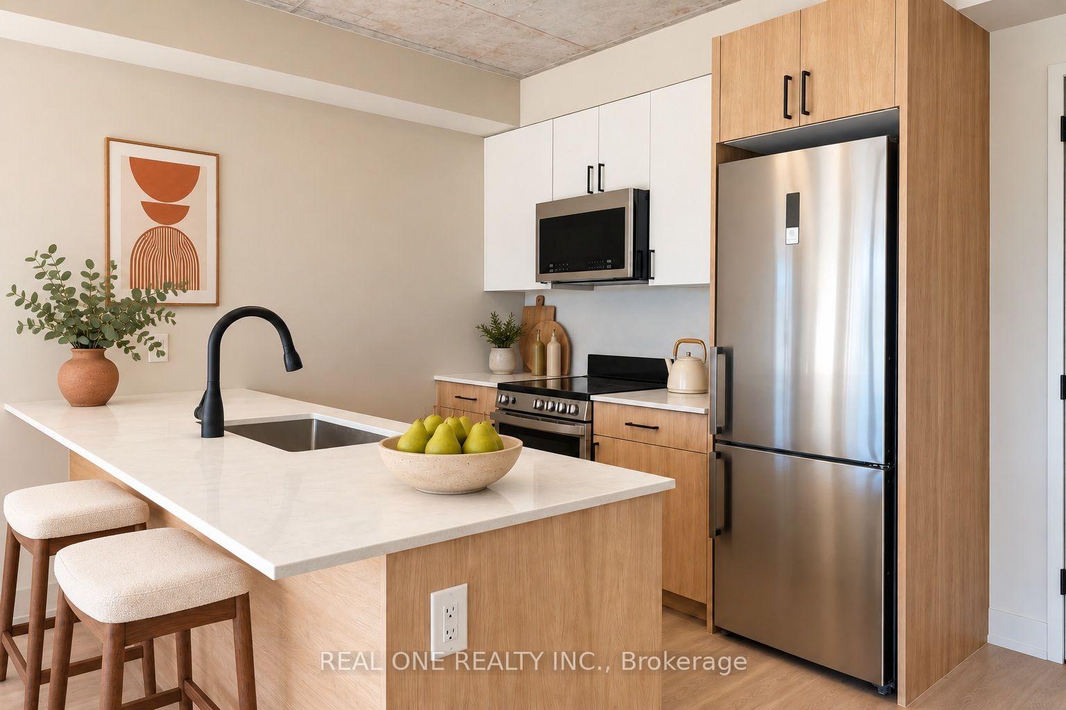Photo 4 of Unit 606, 810 King Street W, Hamilton, Westdale — HOMEH