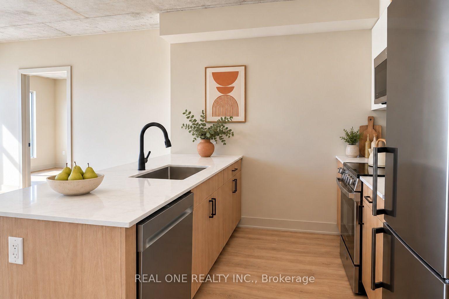 Photo 5 of Unit 606, 810 King Street W, Hamilton, Westdale — HOMEH