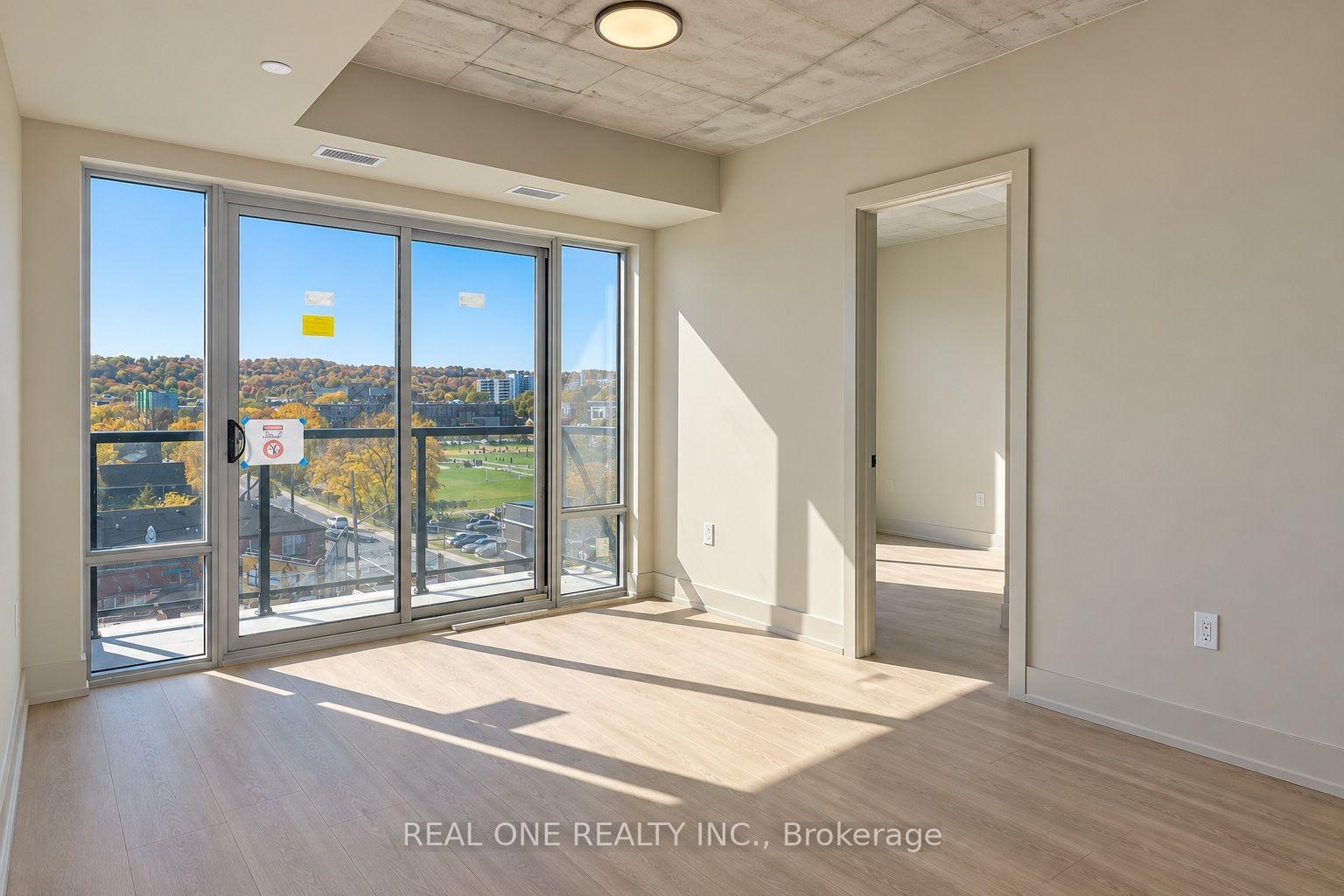 Photo 7 of Unit 606, 810 King Street W, Hamilton, Westdale — HOMEH