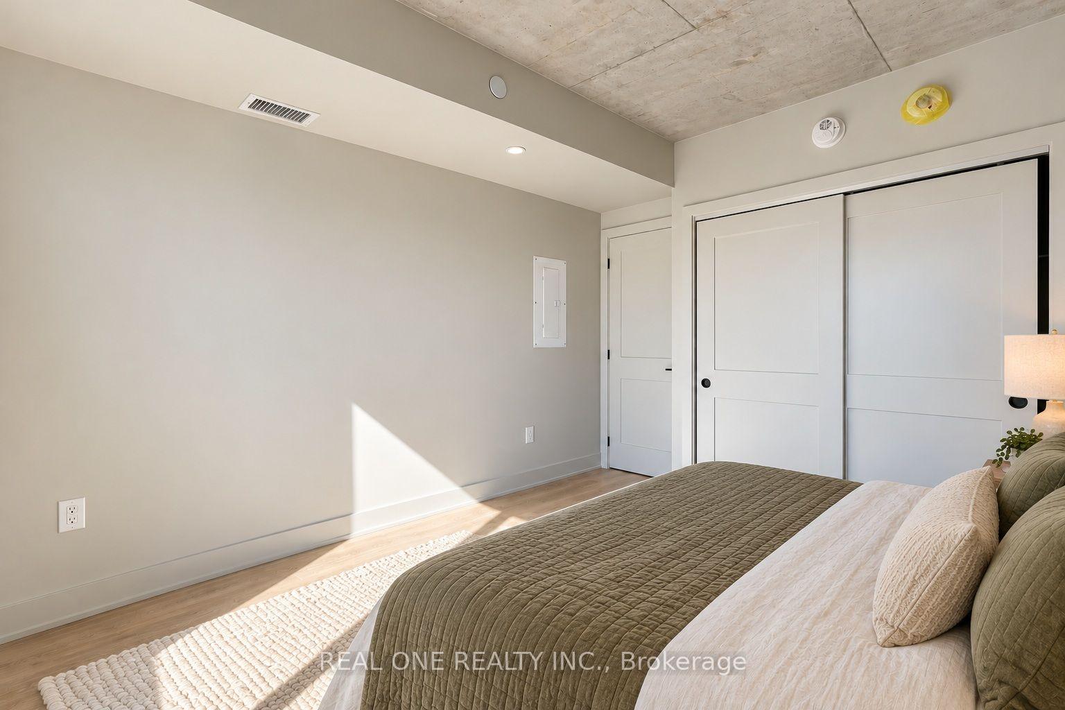 Photo 18 of Unit 606, 810 King Street W, Hamilton, Westdale — HOMEH