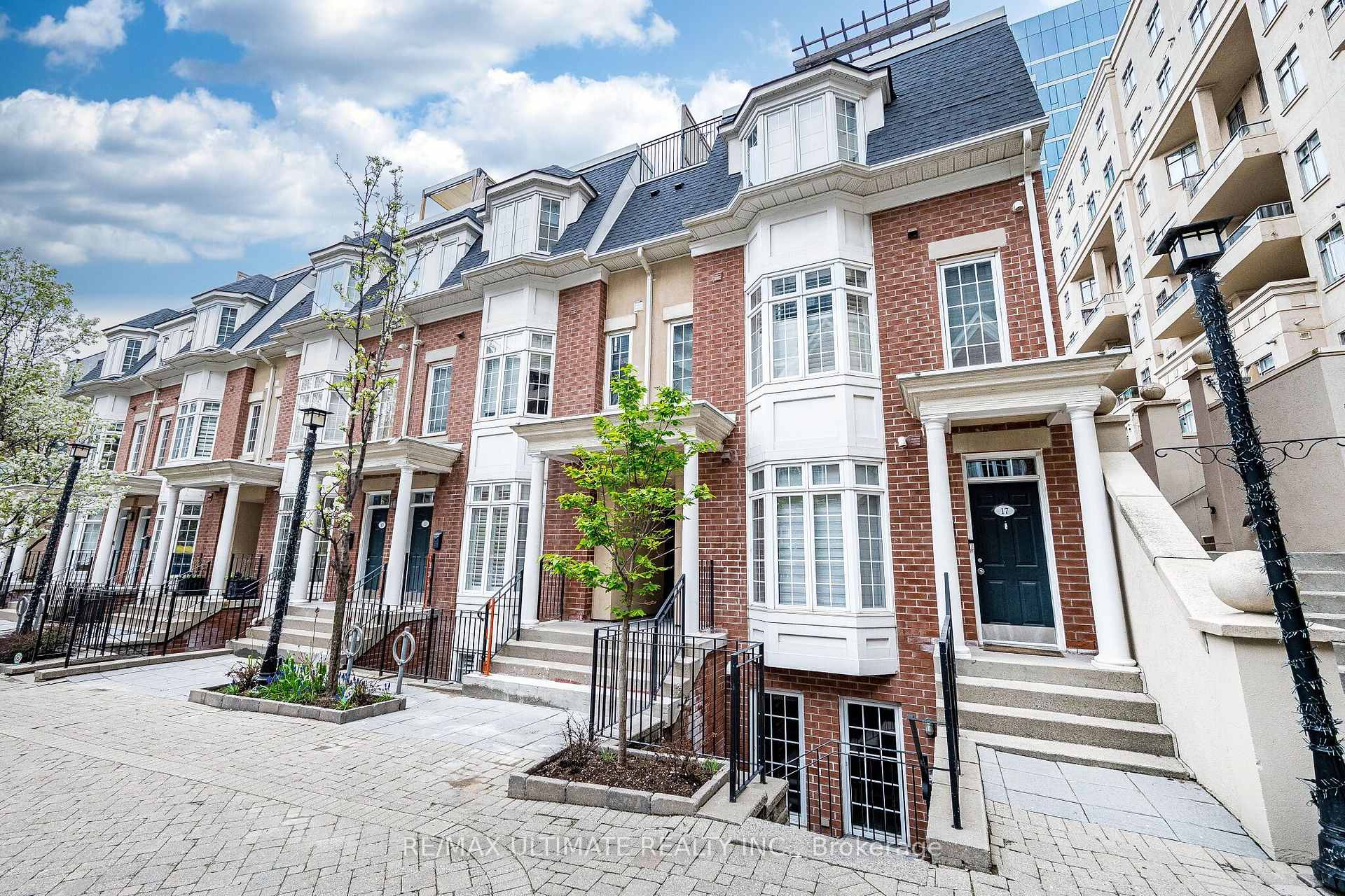 Photo 4 of Unit 14, 11 Niagara Street, Toronto, Waterfront Communities — HOMEH