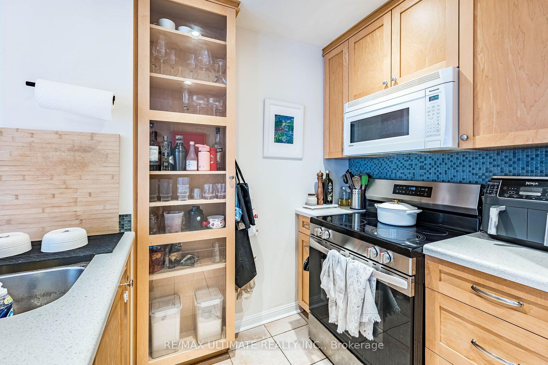 Photo 24 of Unit 14, 11 Niagara Street, Toronto, Waterfront Communities — HOMEH