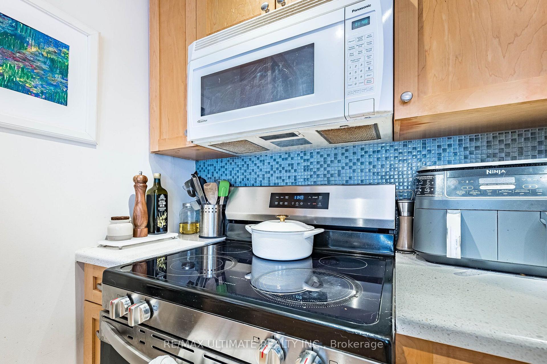 Photo 26 of Unit 14, 11 Niagara Street, Toronto, Waterfront Communities — HOMEH