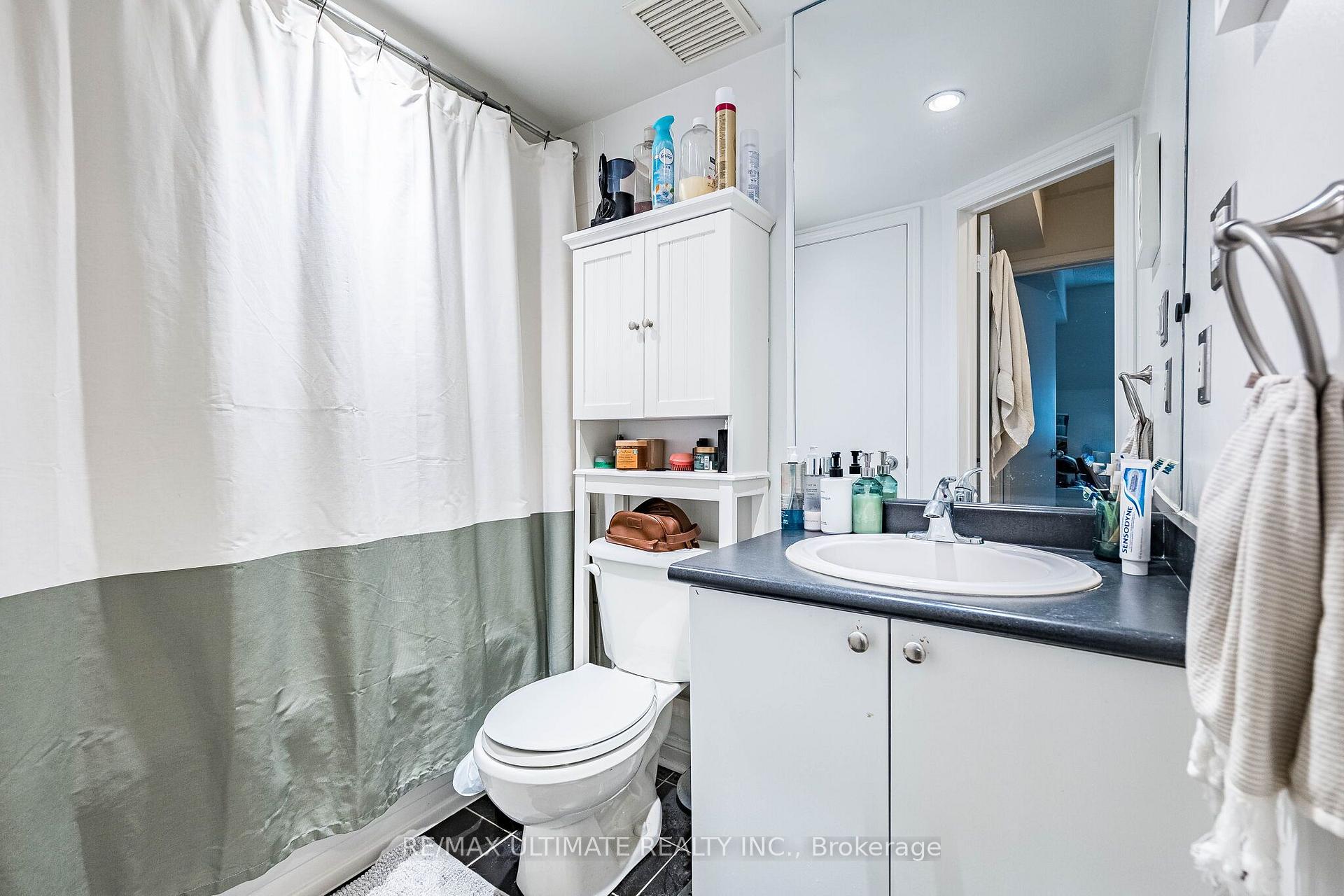 Photo 38 of Unit 14, 11 Niagara Street, Toronto, Waterfront Communities — HOMEH