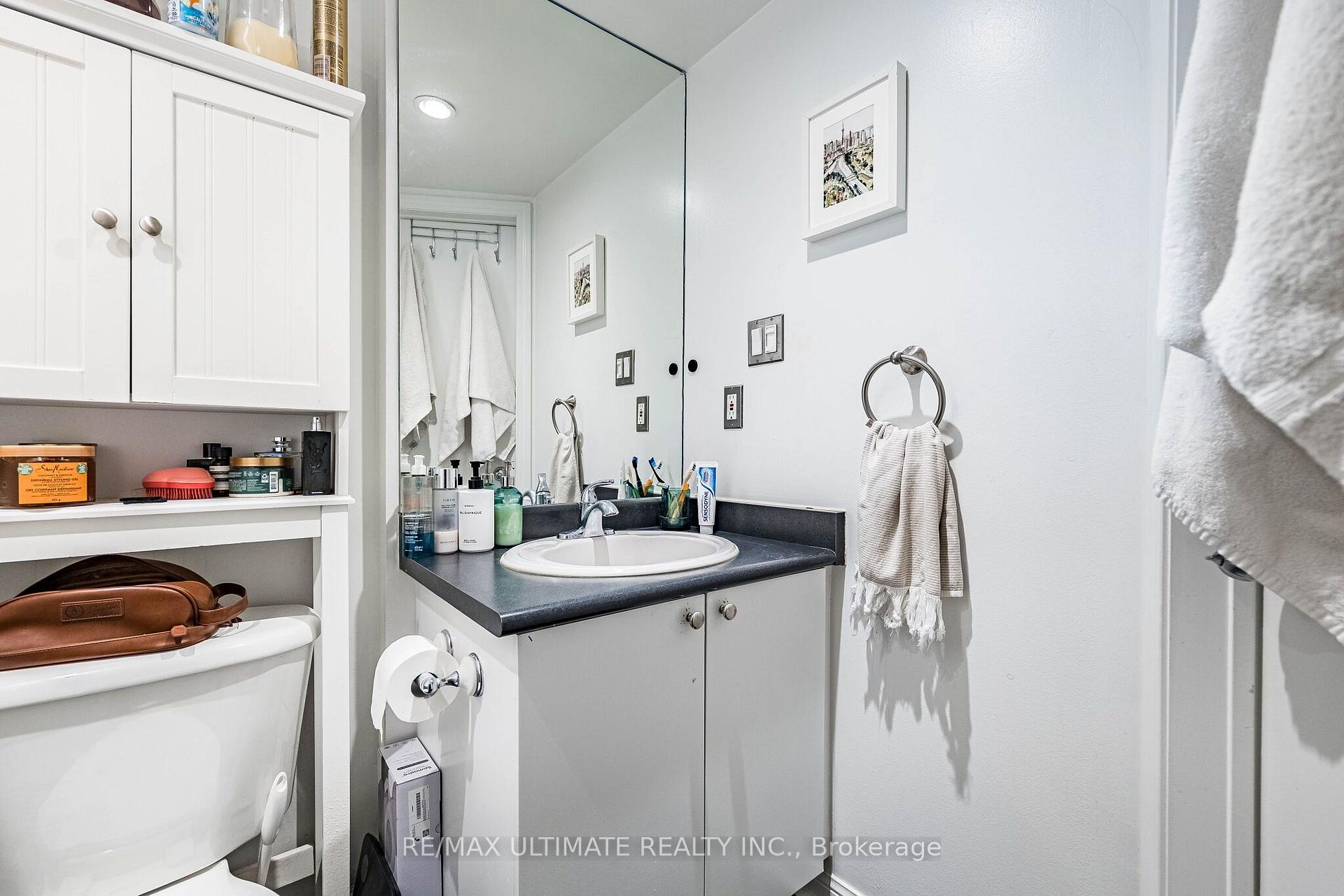 Photo 39 of Unit 14, 11 Niagara Street, Toronto, Waterfront Communities — HOMEH