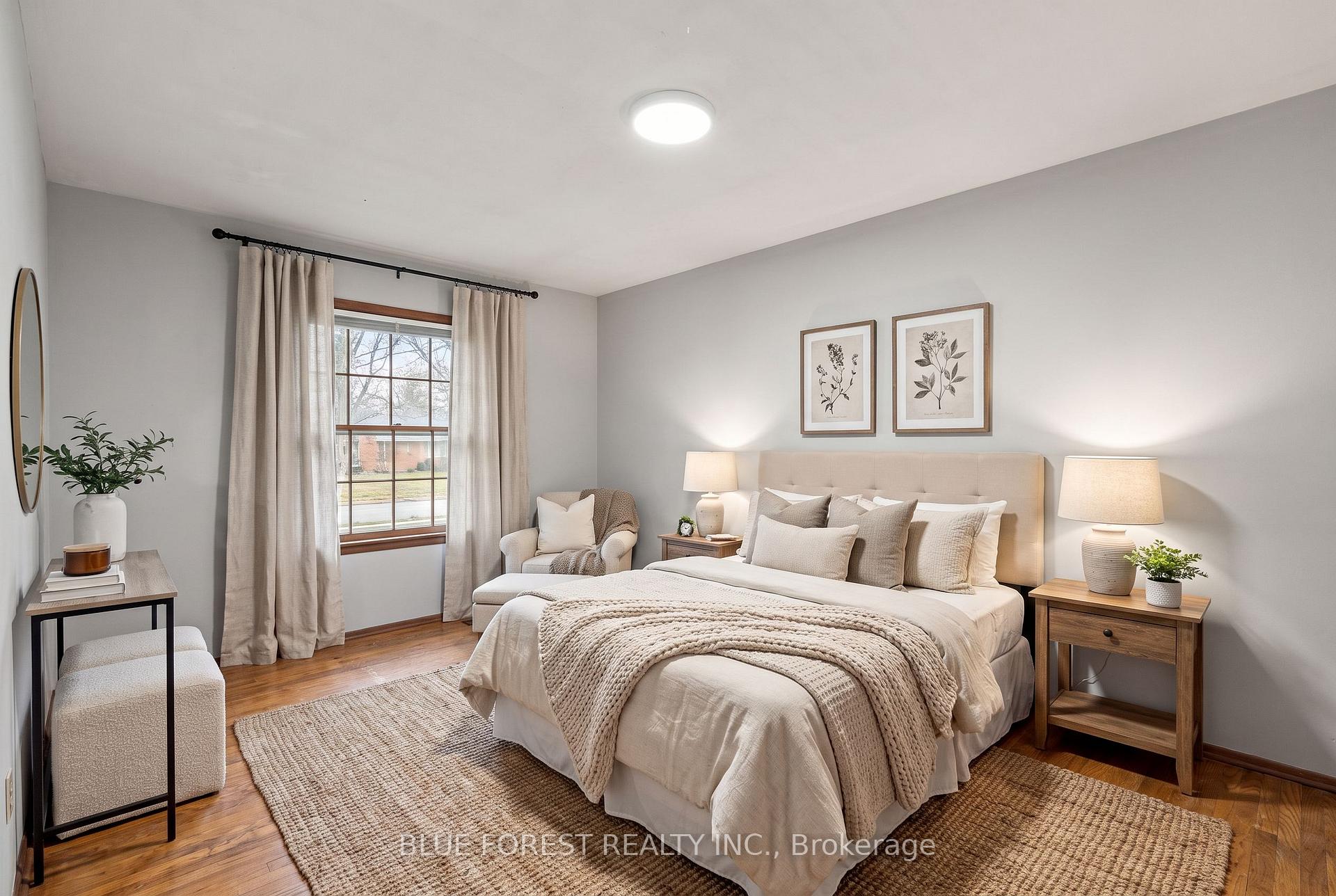 Photo 31 of 673 Galloway Crescent, London, South O — HOMEH