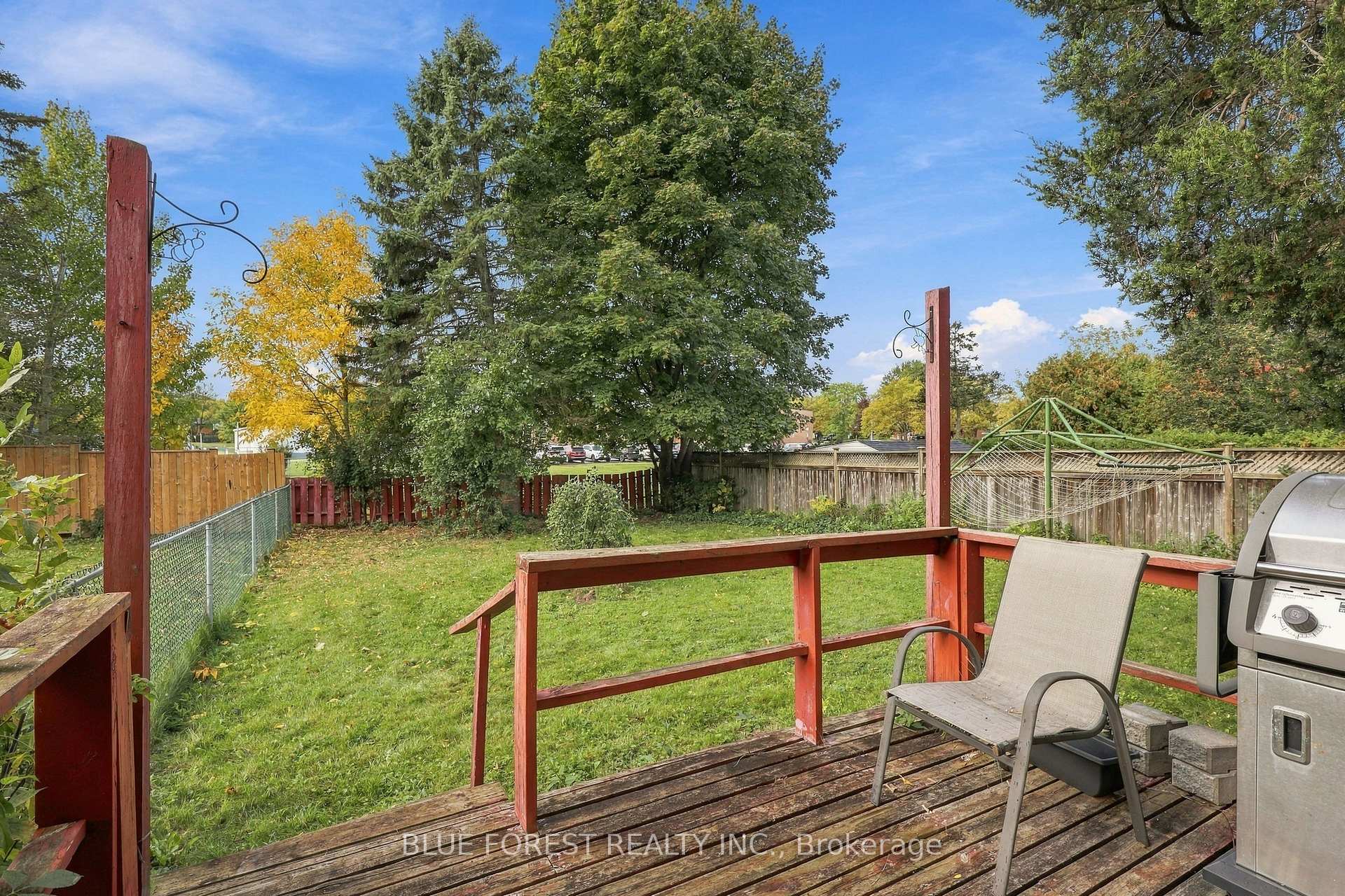 Photo 38 of 673 Galloway Crescent, London, South O — HOMEH