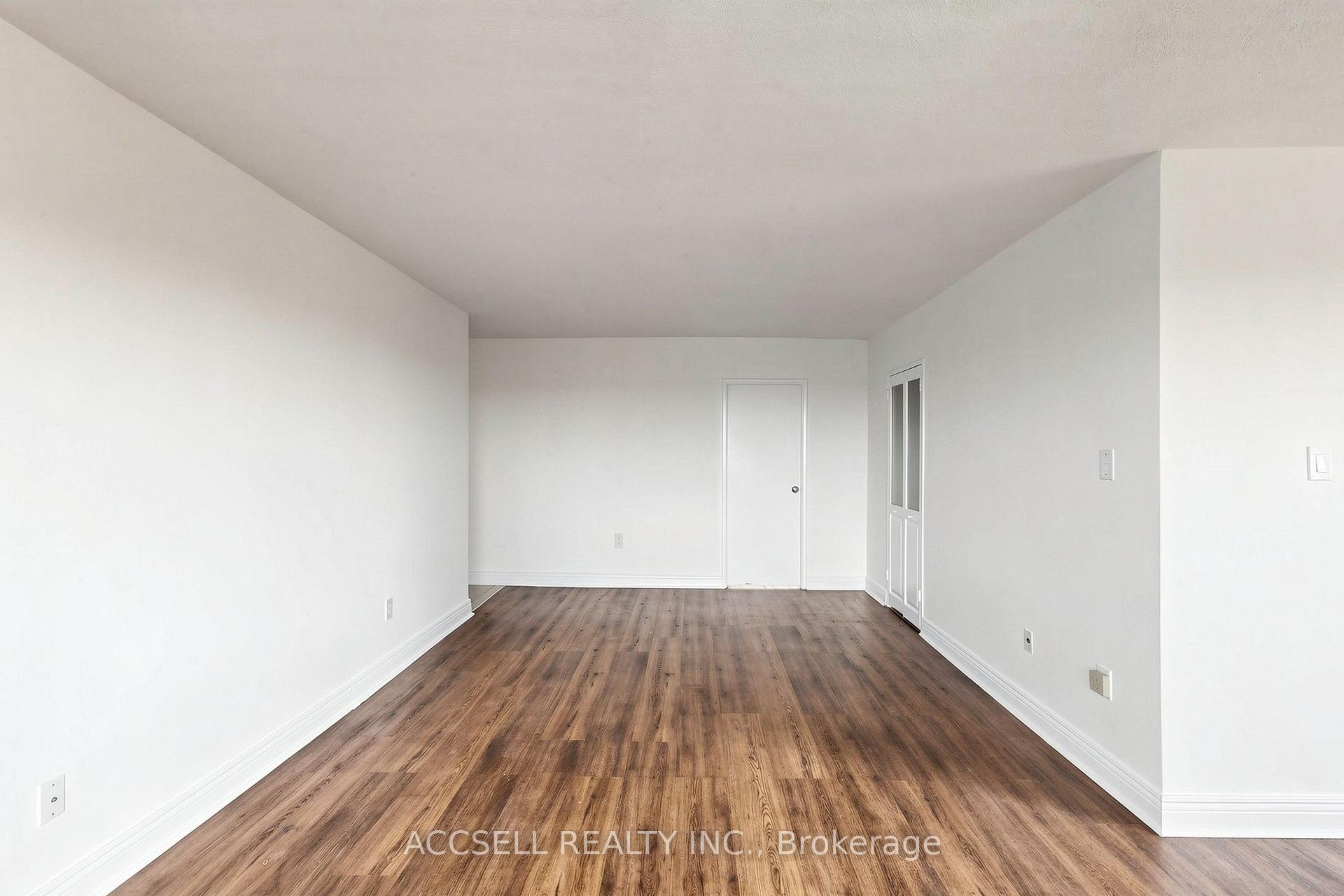 Photo 8 of Unit 901, 855 Kennedy Road, Scarborough, Ionview — HOMEH