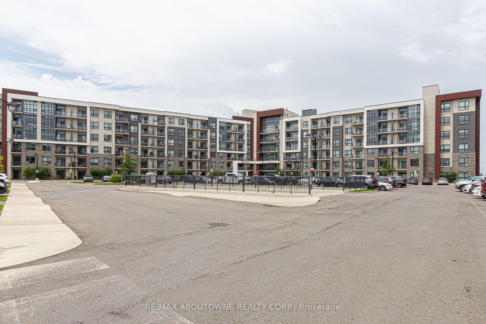 Photo 4 of Unit 203, 125 Shoreview Place, Hamilton, Lakeshore — HOMEH