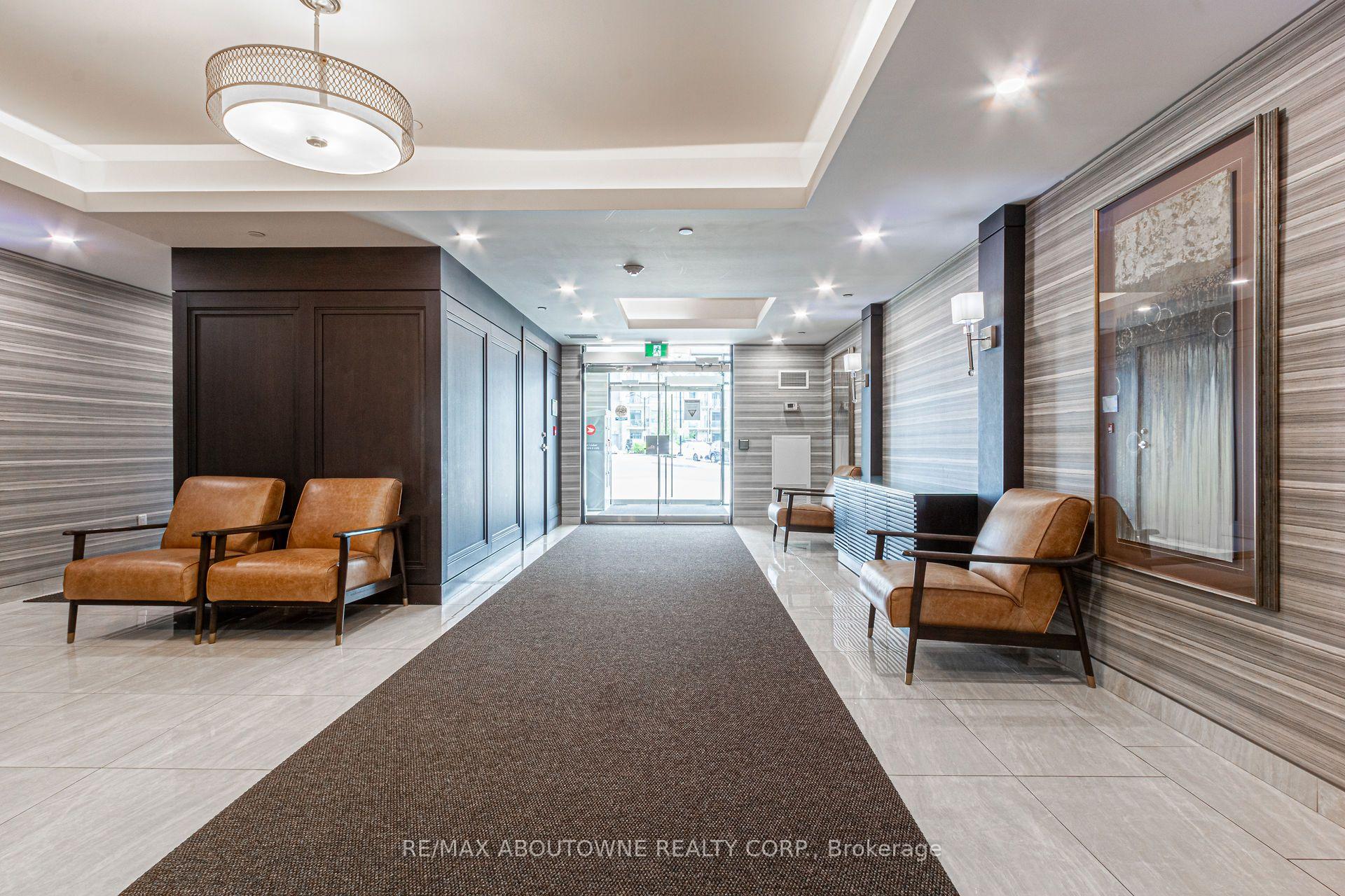 Photo 5 of Unit 203, 125 Shoreview Place, Hamilton, Lakeshore — HOMEH