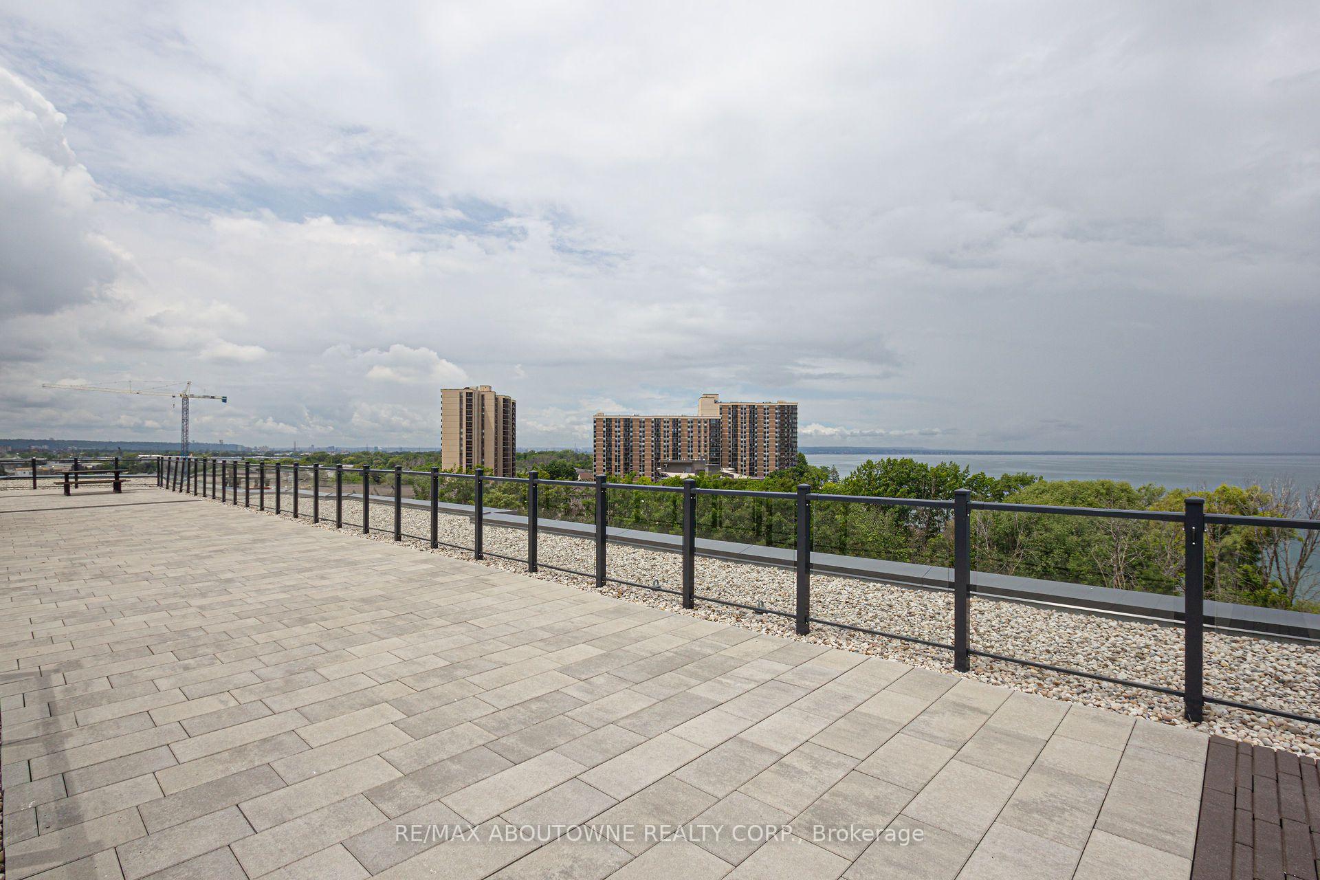 Photo 9 of Unit 203, 125 Shoreview Place, Hamilton, Lakeshore — HOMEH