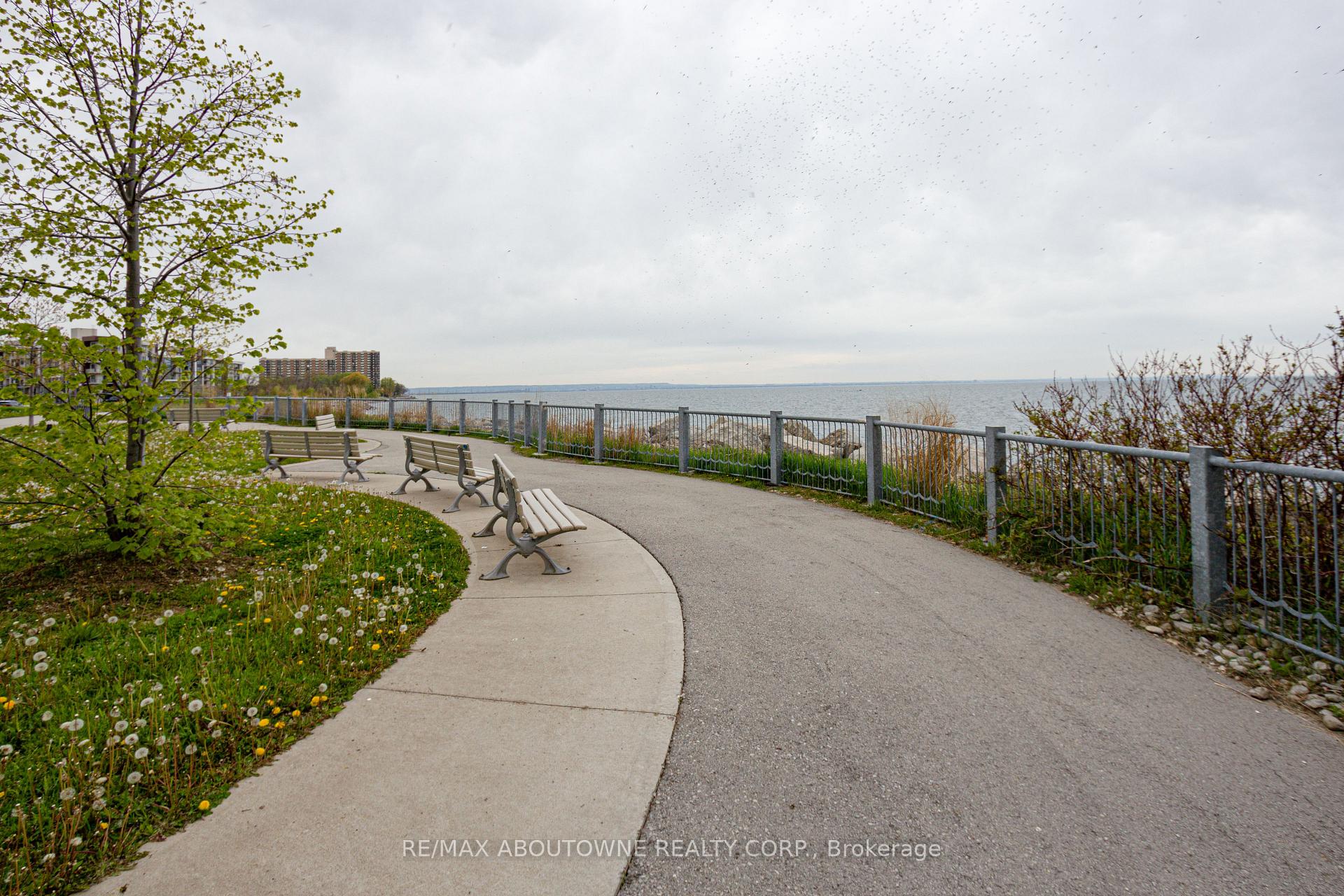Photo 10 of Unit 203, 125 Shoreview Place, Hamilton, Lakeshore — HOMEH