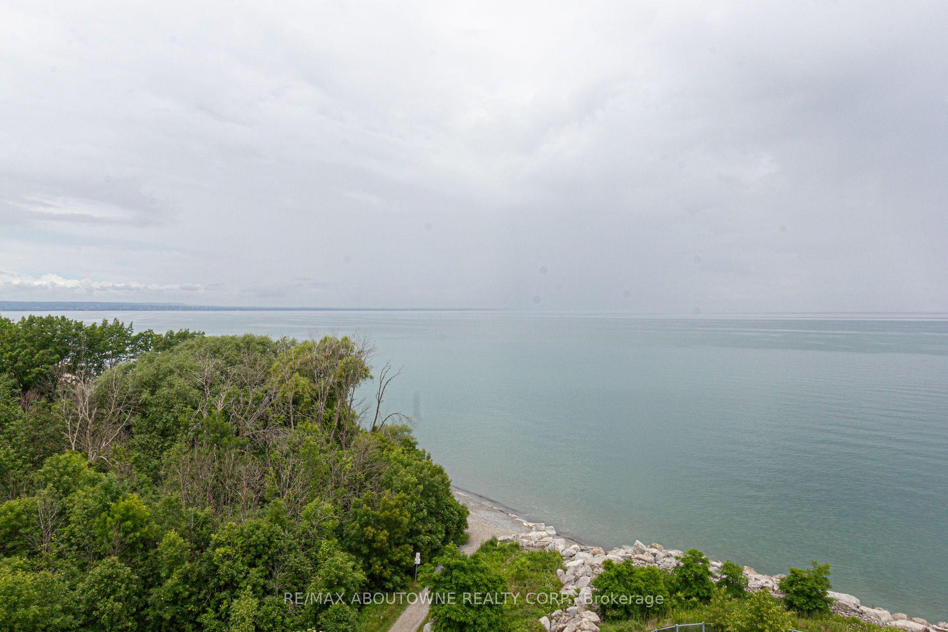 Photo 11 of Unit 203, 125 Shoreview Place, Hamilton, Lakeshore — HOMEH