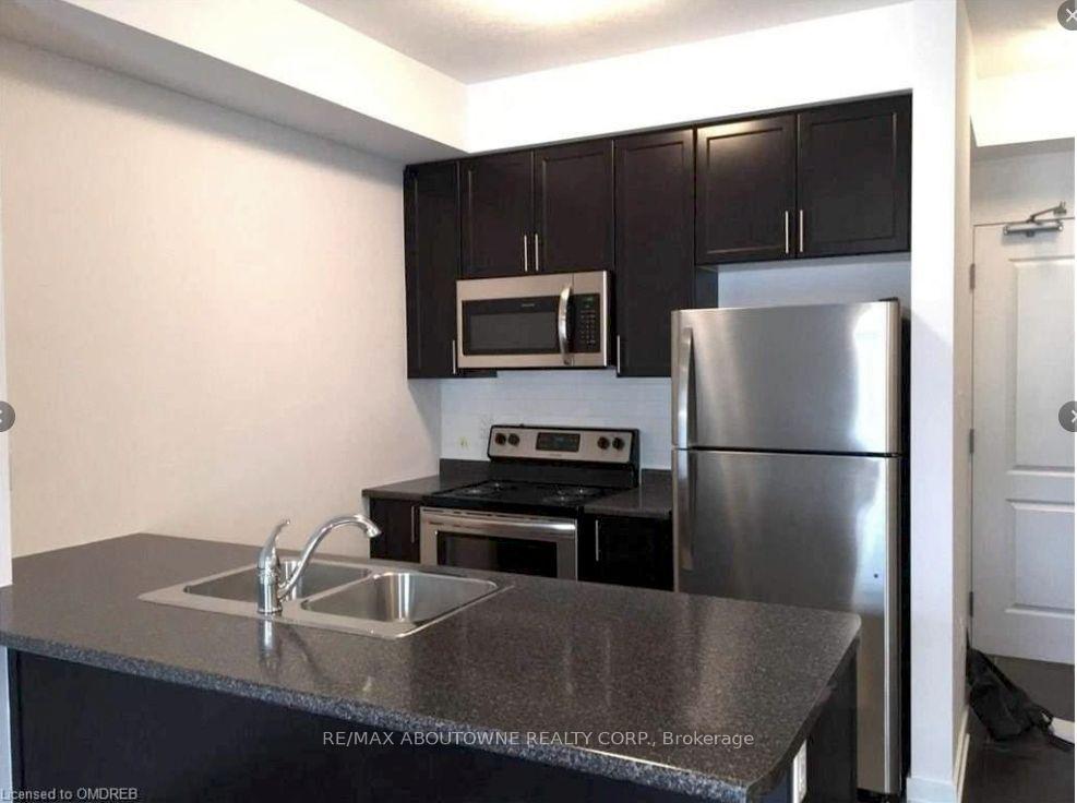 Photo 12 of Unit 203, 125 Shoreview Place, Hamilton, Lakeshore — HOMEH