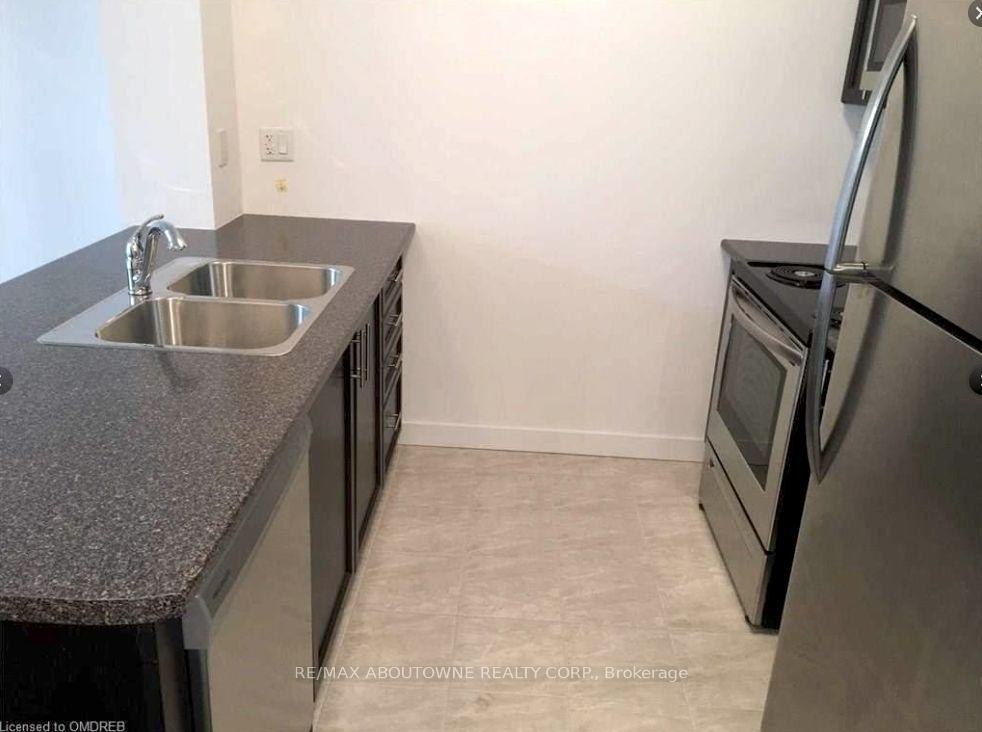 Photo 15 of Unit 203, 125 Shoreview Place, Hamilton, Lakeshore — HOMEH