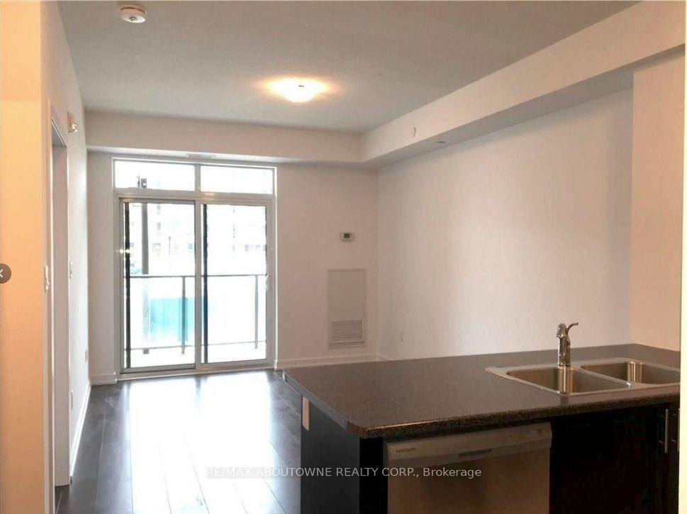 Photo 17 of Unit 203, 125 Shoreview Place, Hamilton, Lakeshore — HOMEH